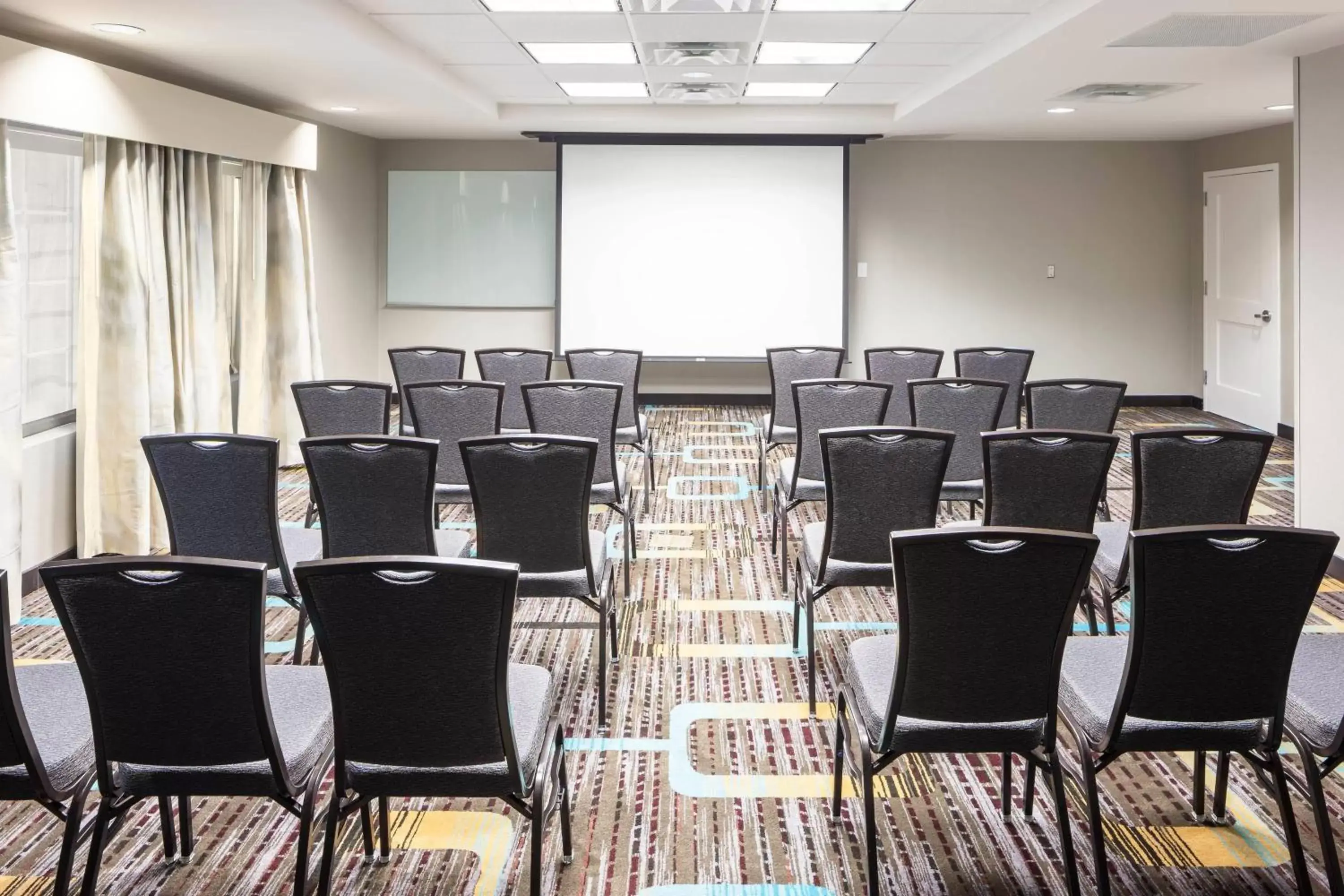 Meeting/conference room in Residence Inn by Marriott Near Universal Orlando