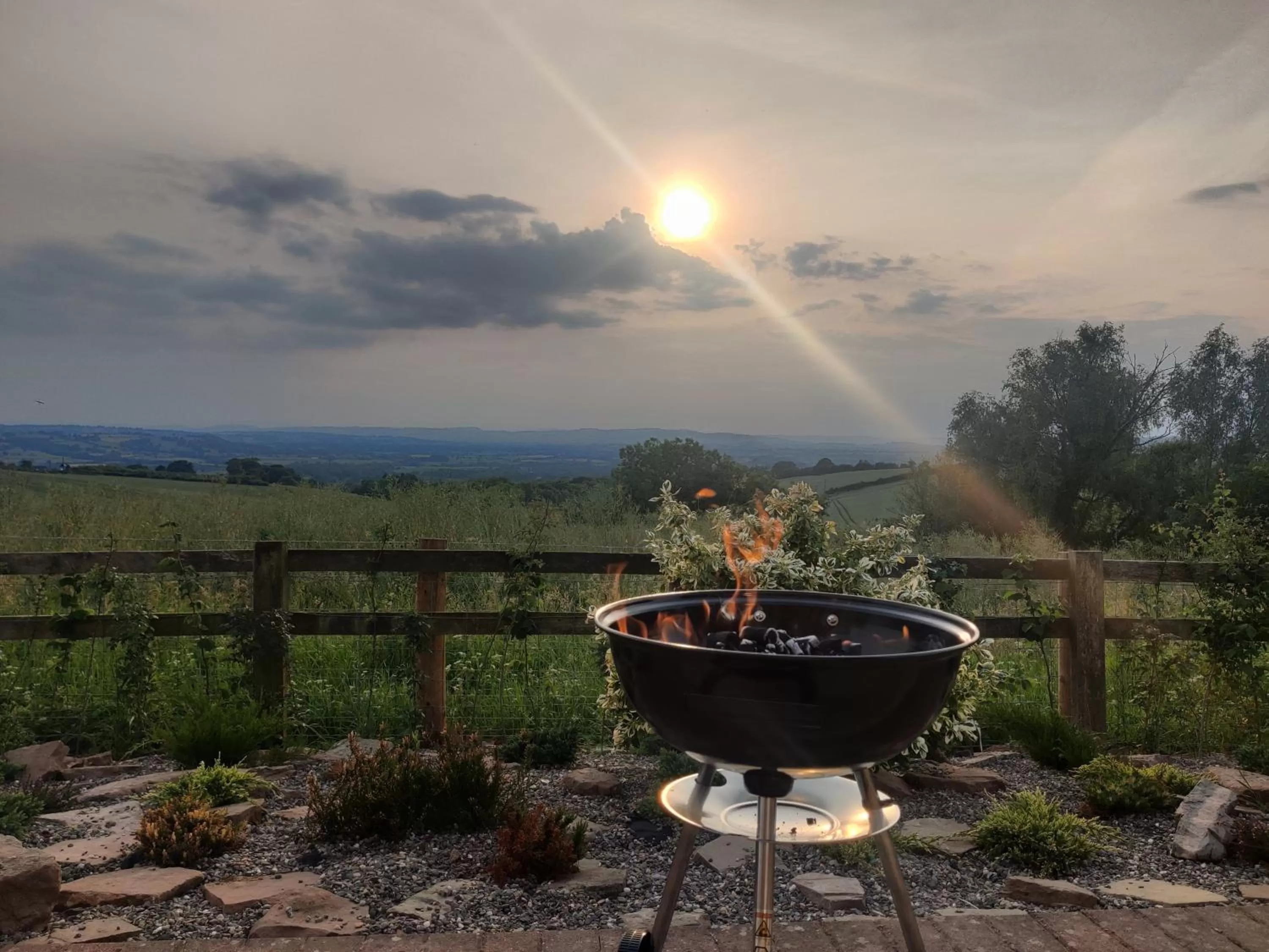 BBQ facilities in Hanley House
