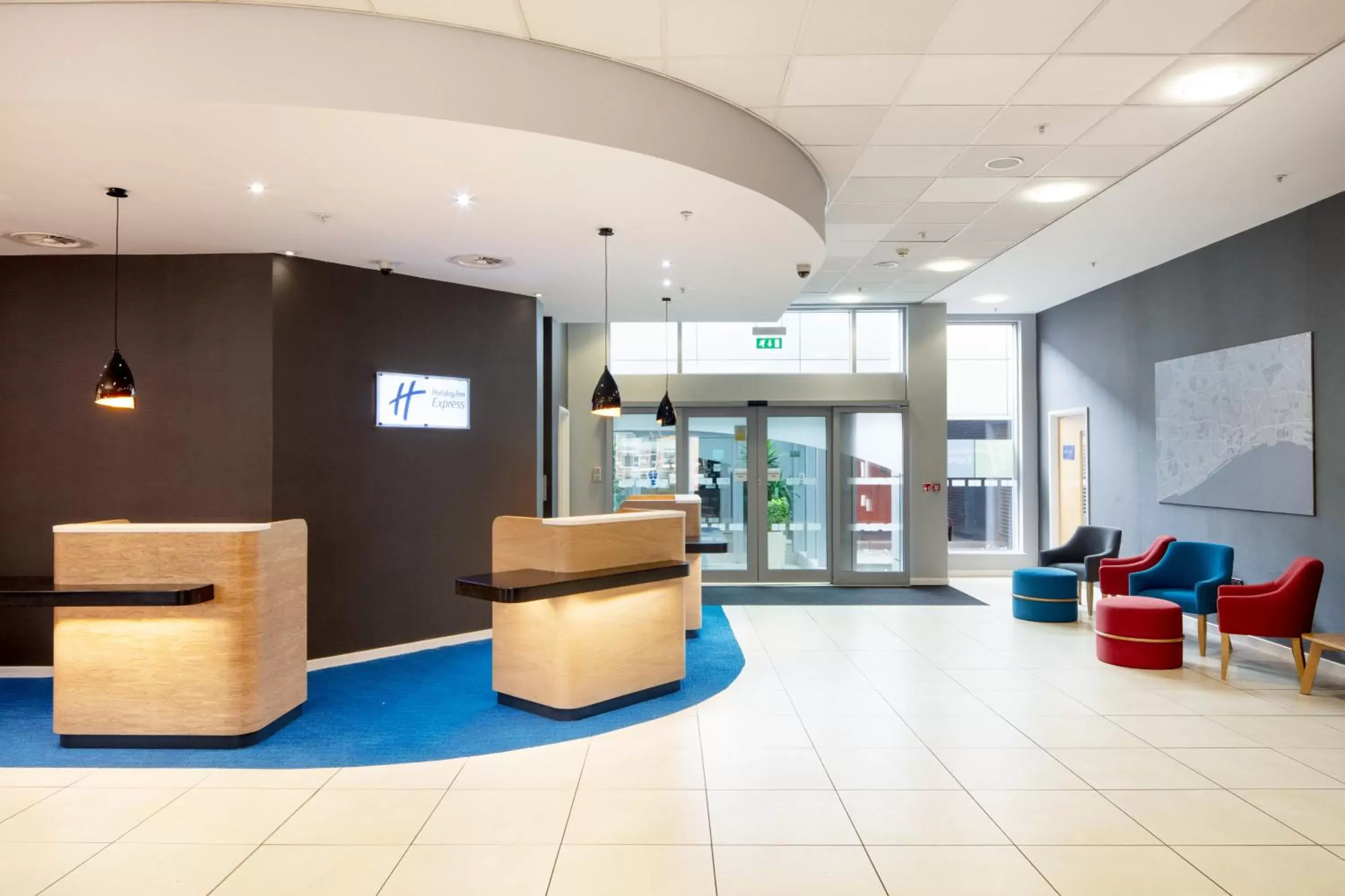 Property building, Lobby/Reception in Holiday Inn Express Hull City Centre, an IHG Hotel