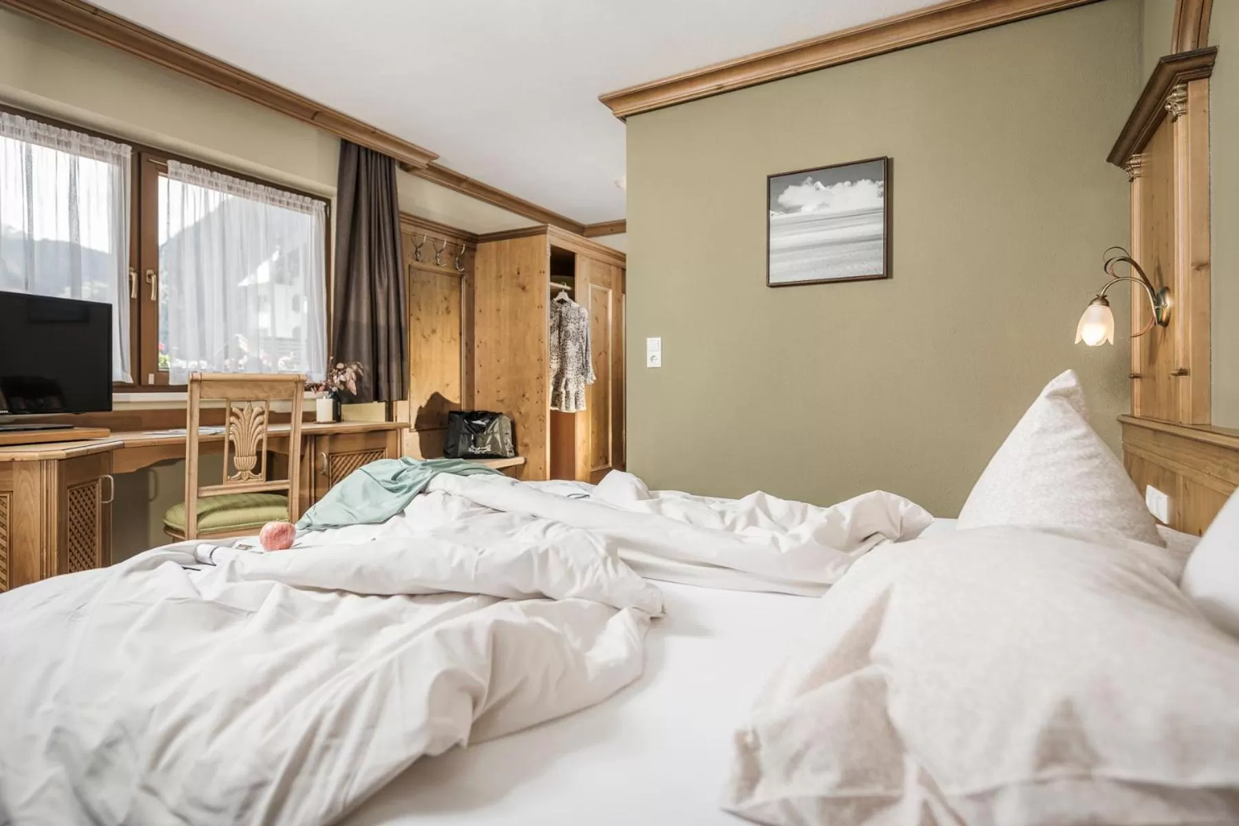Photo of the whole room, Bed in Hotel Sieghard Zillertal