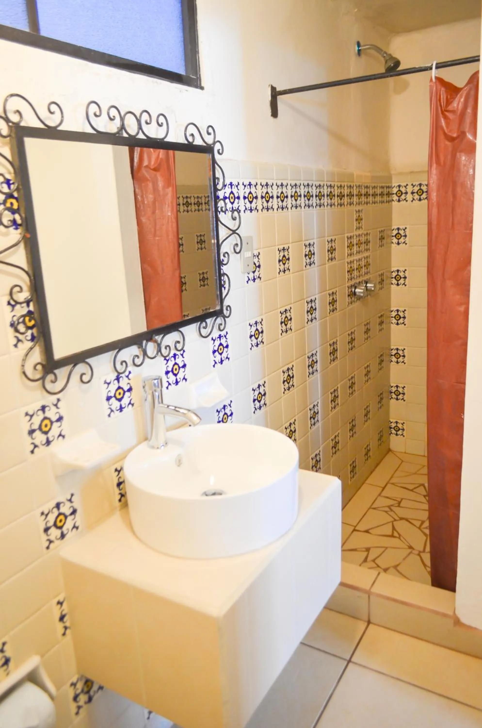 Bathroom in Hotel Villa de Flores