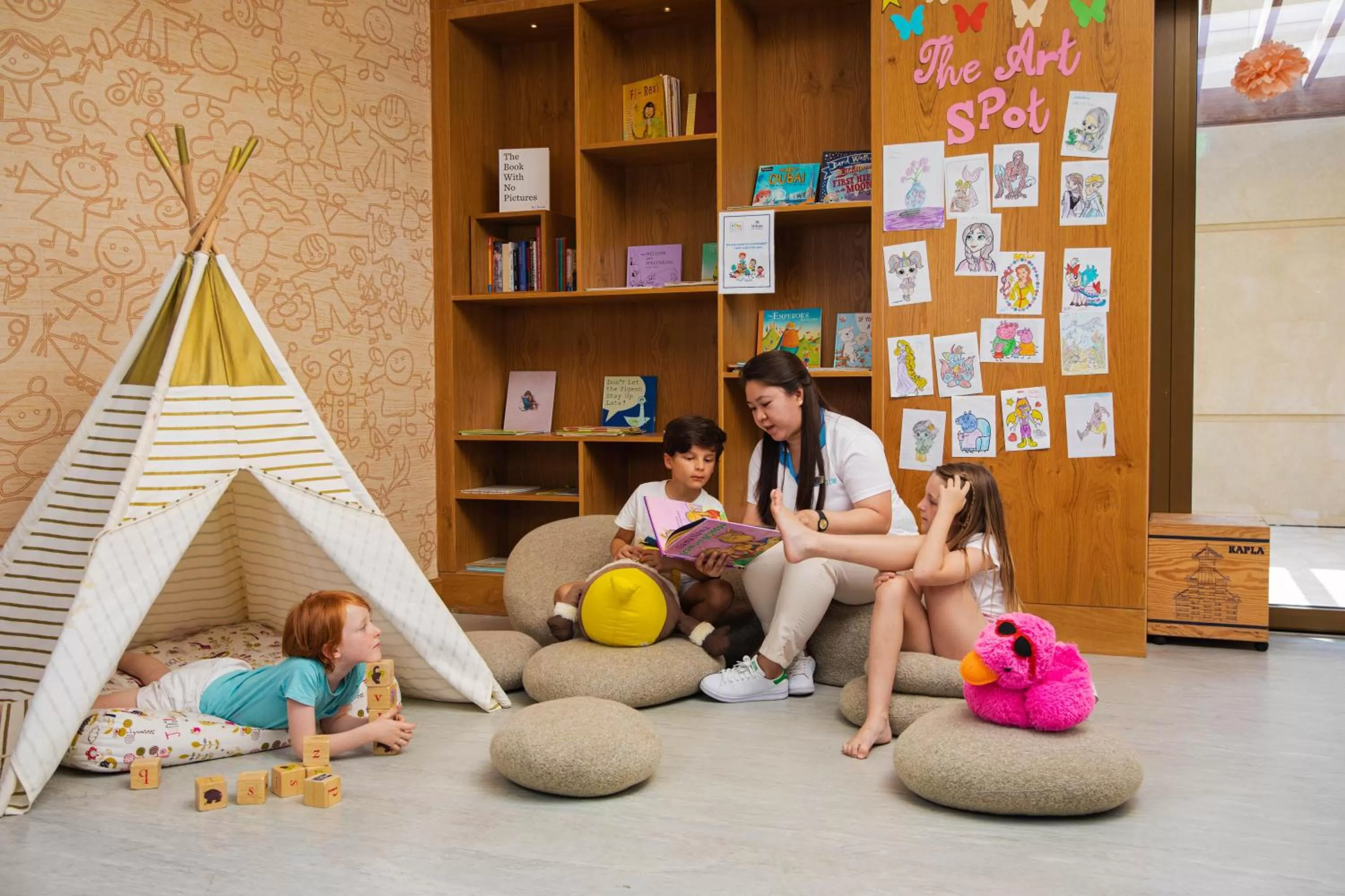 Food and drinks in Hilton Dubai Al Habtoor City