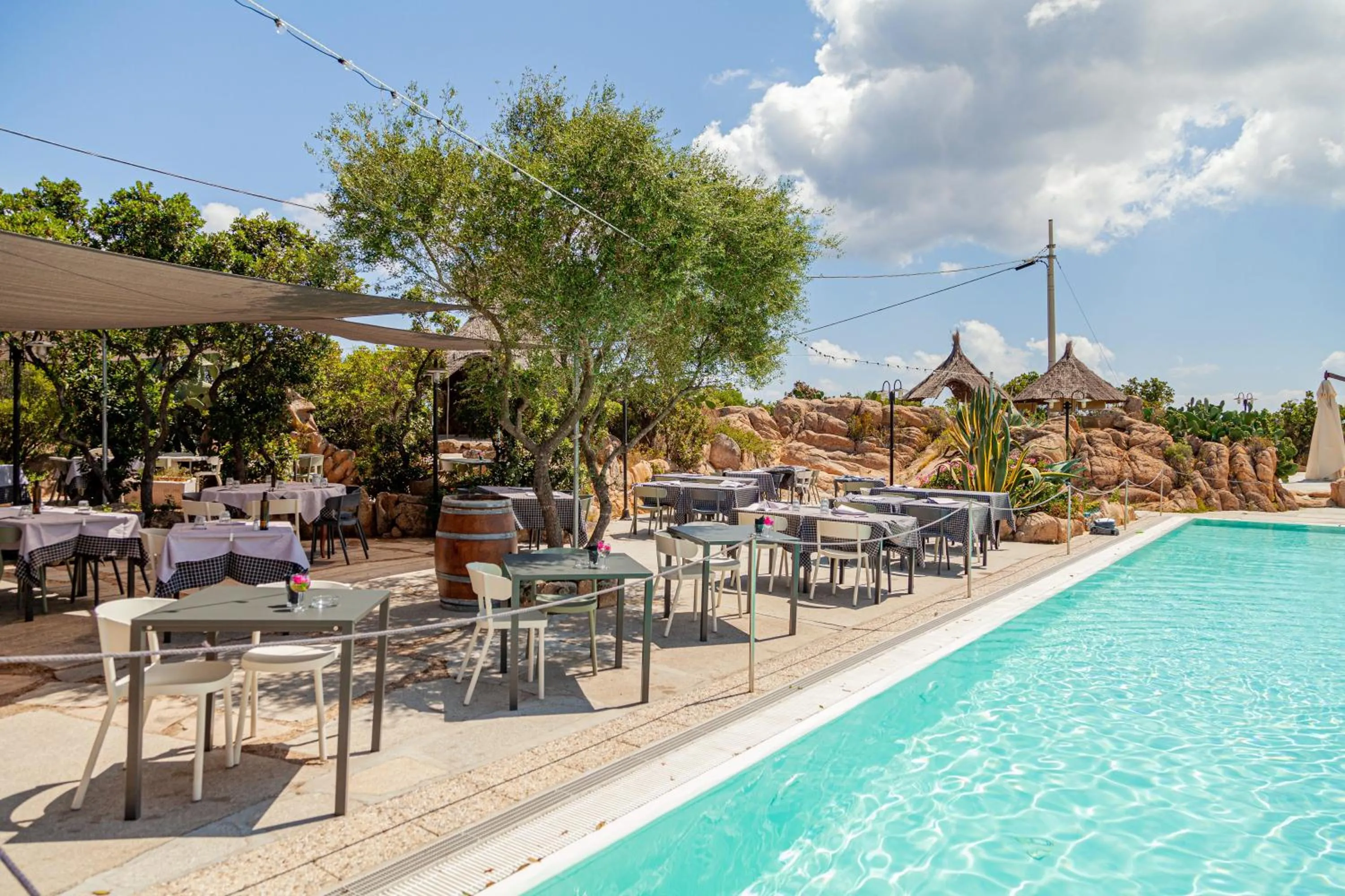 Restaurant/places to eat in Residence Hotel Lu Nibareddu