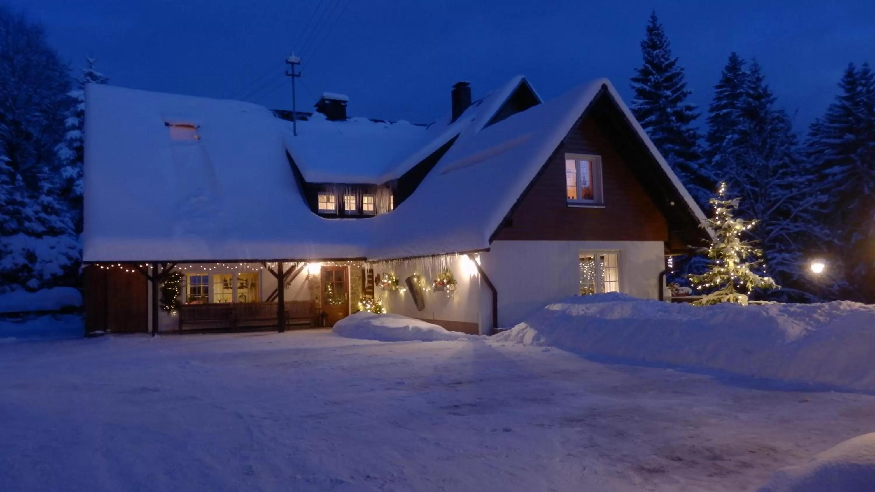 Property building in Haus Sonneck