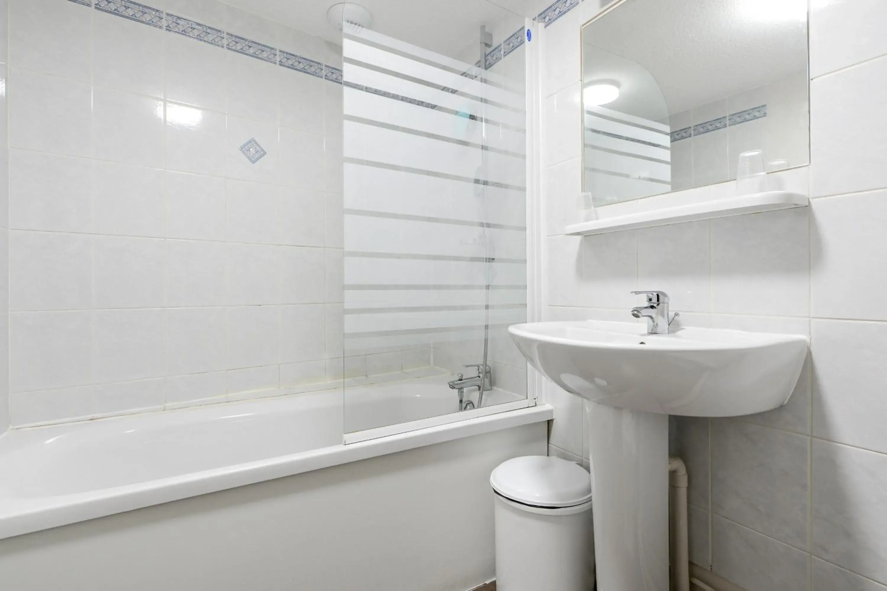 Bathroom in Appart'City Nantes Viarme