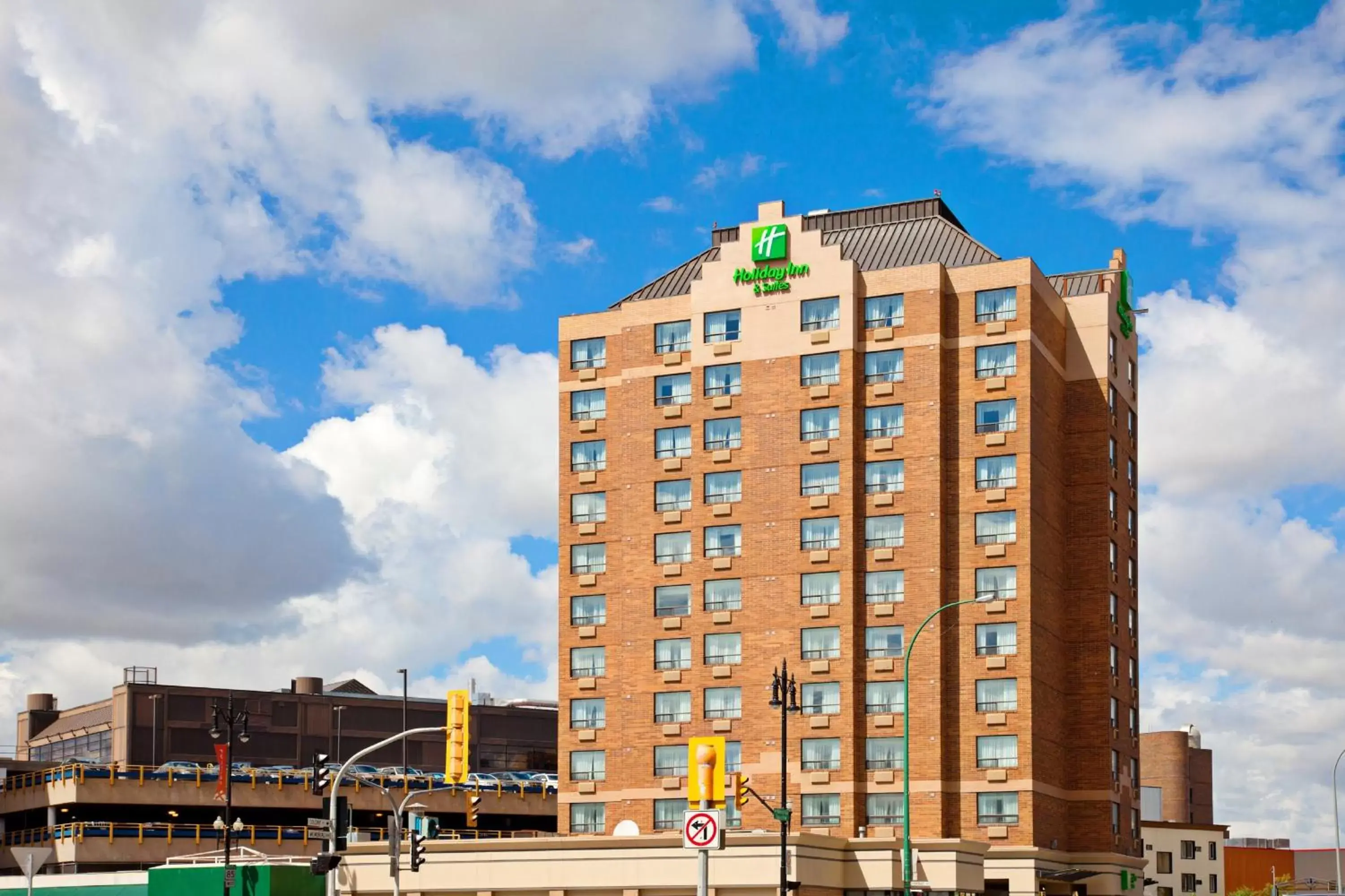 Property Building in Holiday Inn & Suites Winnipeg Downtown, an IHG Hotel