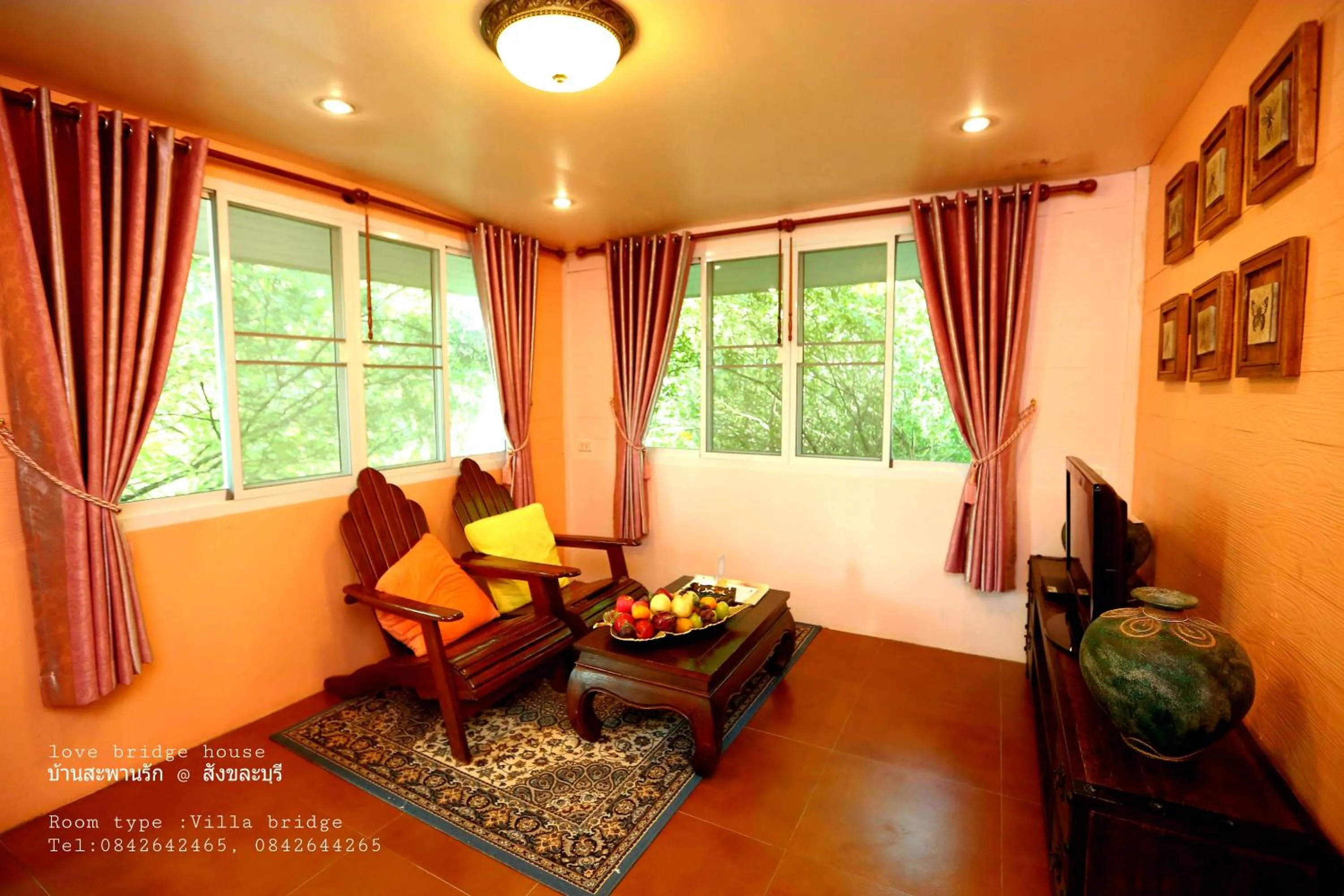 Love Bridge House บ้านสะพานรัก