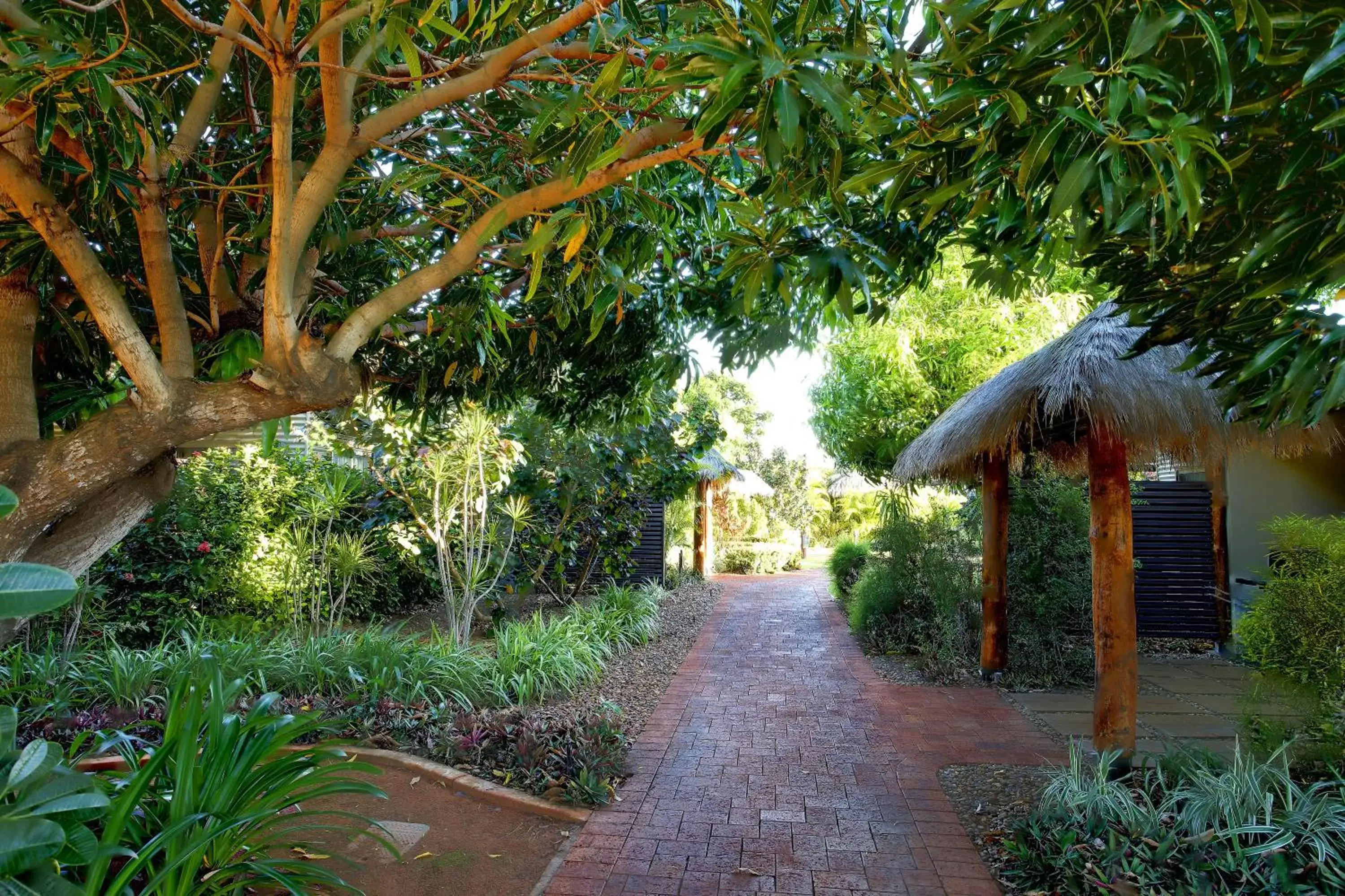 Facade/entrance, Garden in Mantra Frangipani Broome