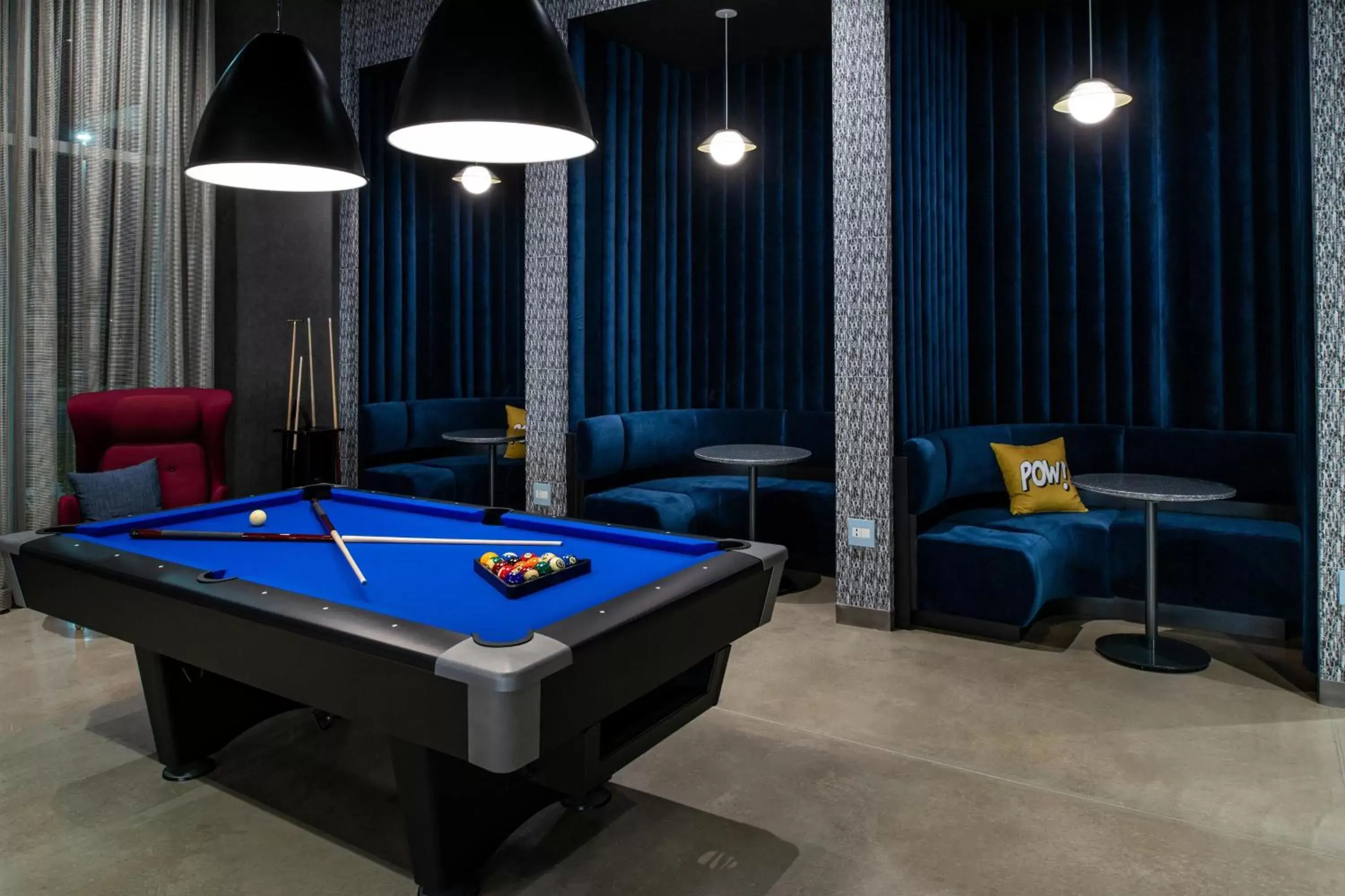 Lounge or bar, Billiards in Aloft North Kansas City