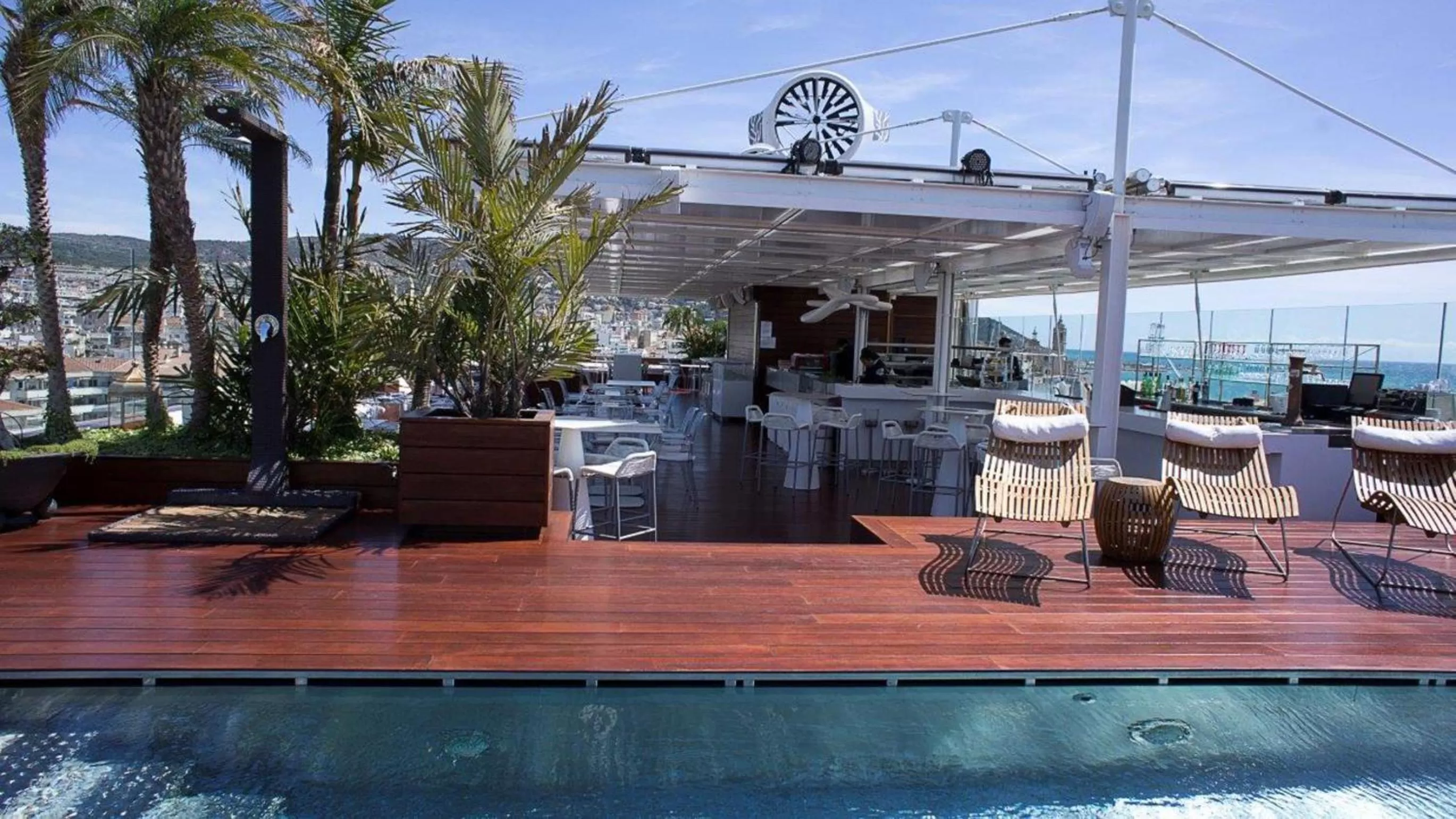 Swimming pool in Hotel MiM Sitges & Spa