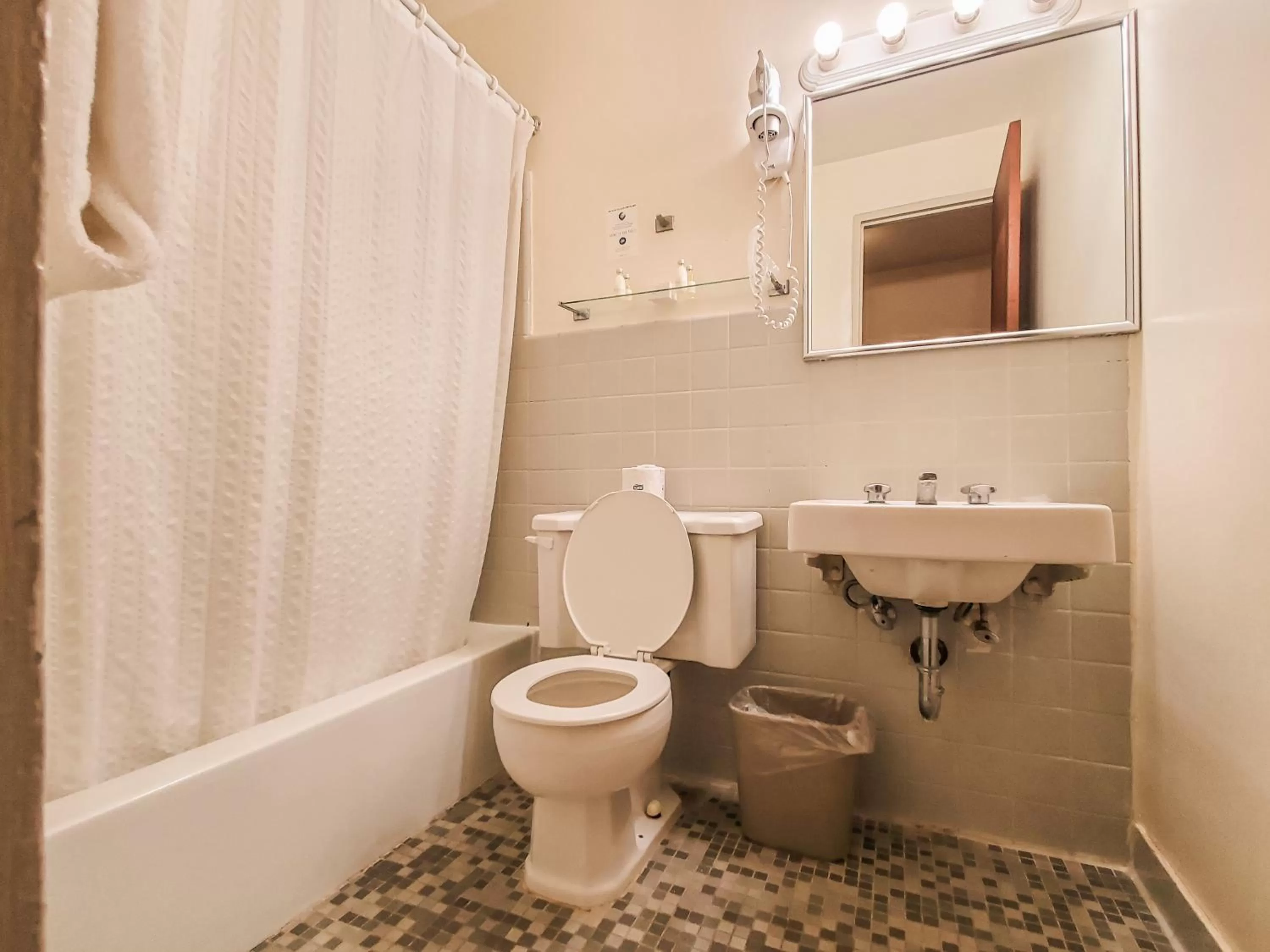 Bathroom in Hotel Melia Ponce