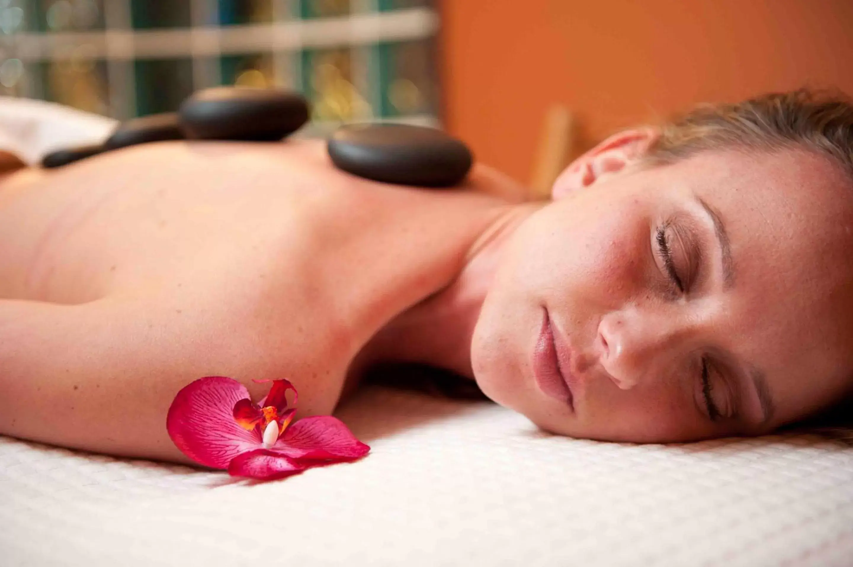 Massage in Cumberland Hotel - OCEANA COLLECTION