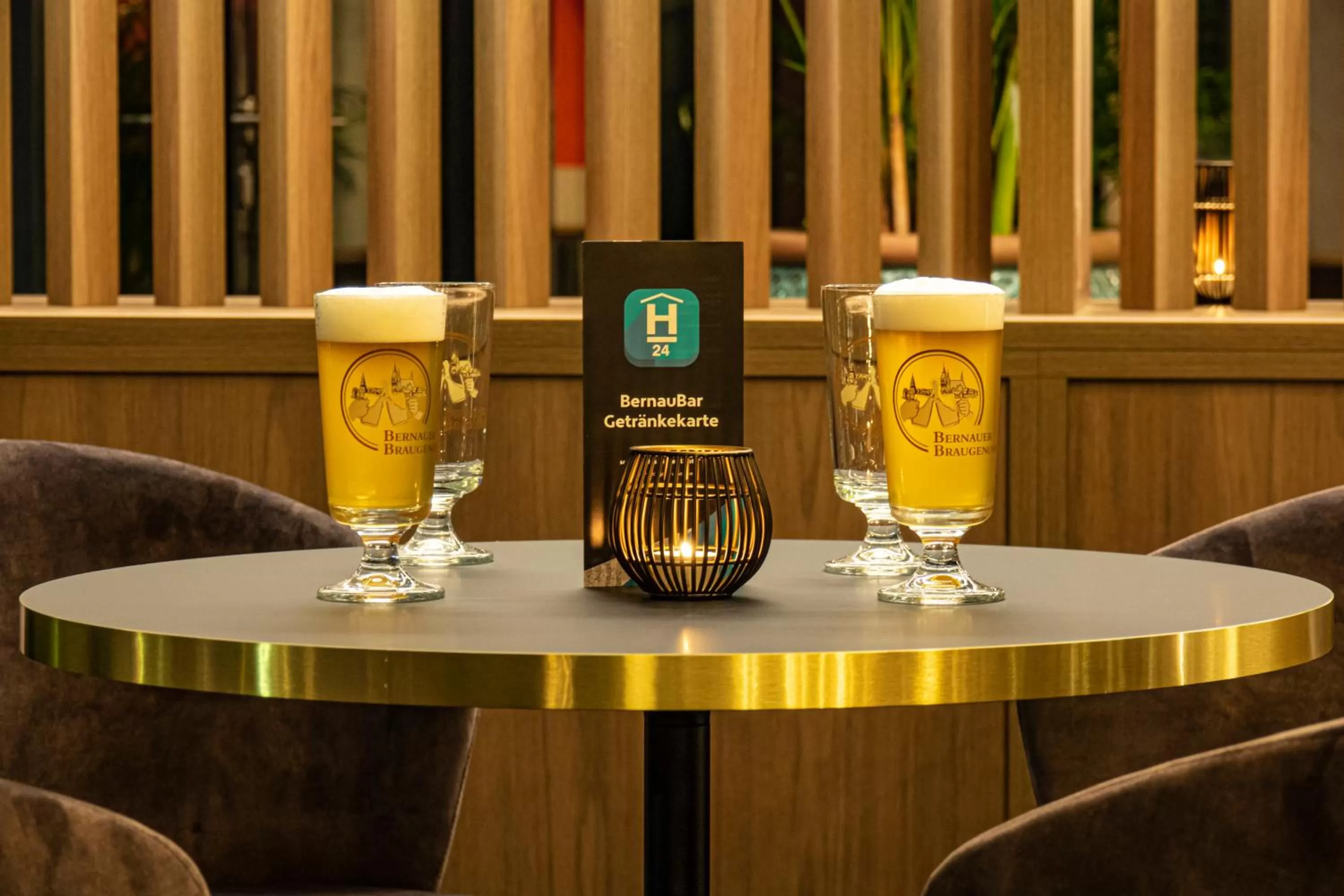 Lounge or bar in H24 Stadthotel Bernau