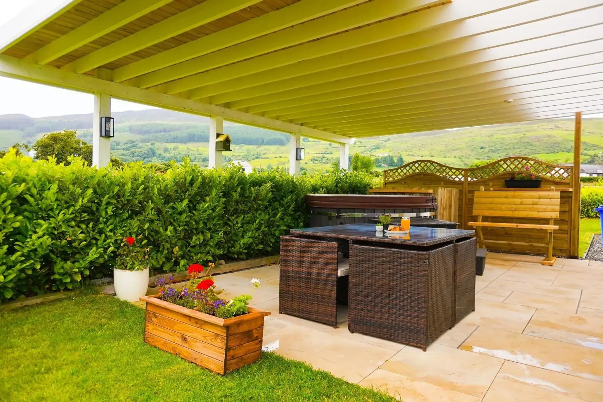 Hot Tub in Clonlum Holiday Cottages