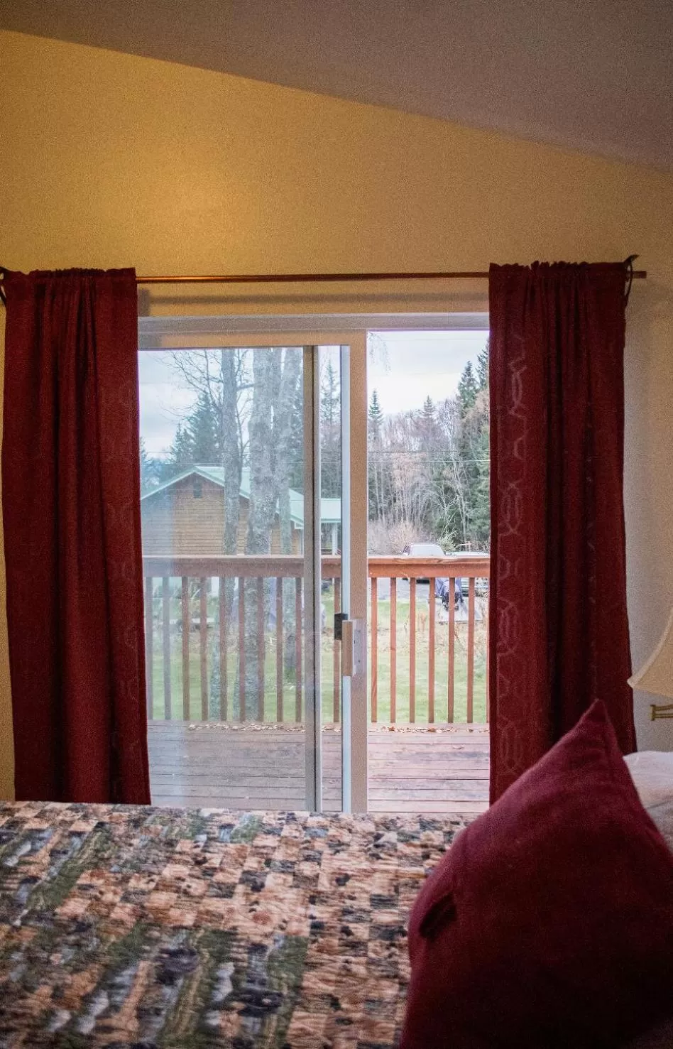 Bed in Pioneer Inn Downtown