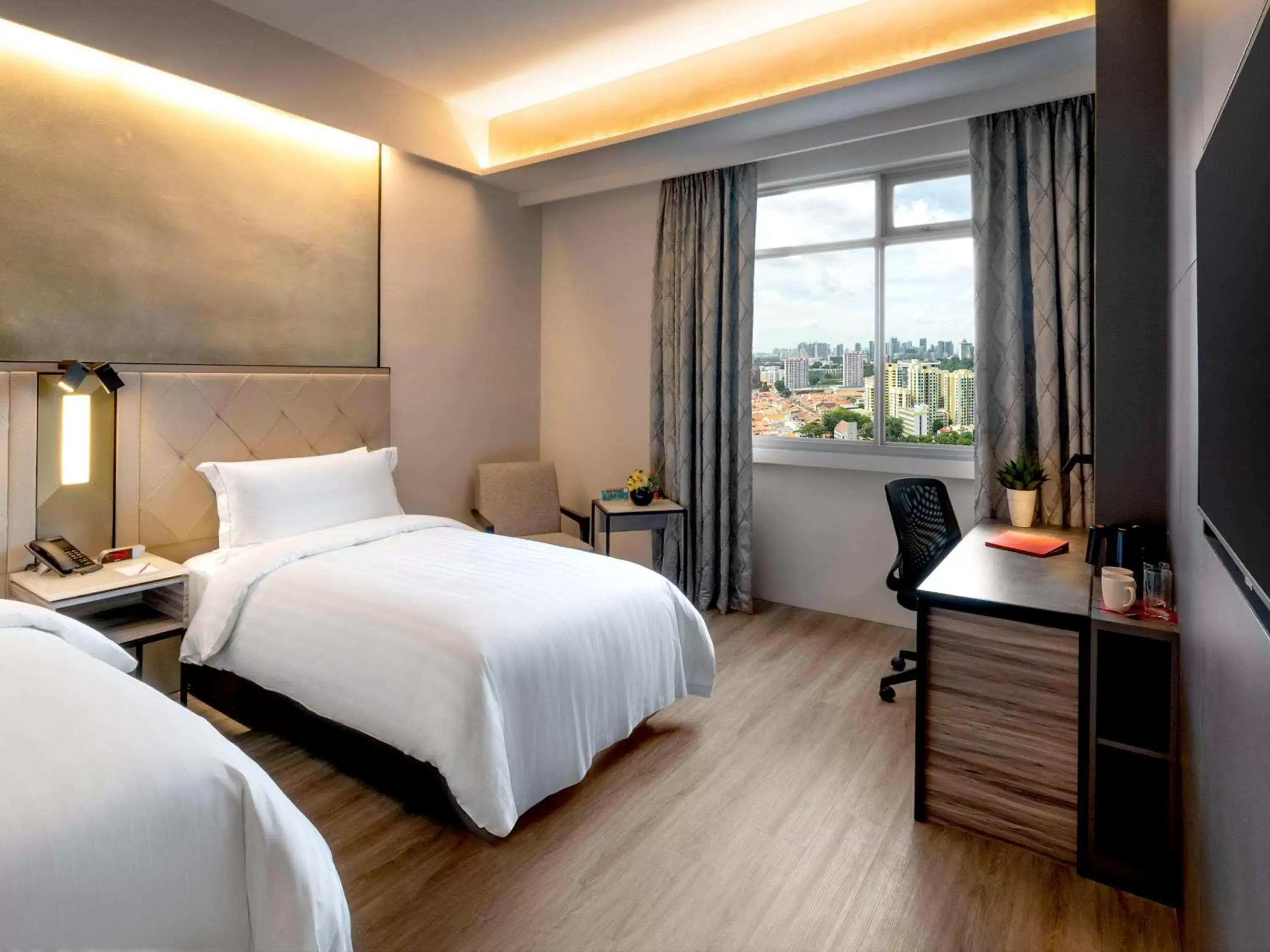 Bedroom, Bed in Novotel Singapore on Kitchener
