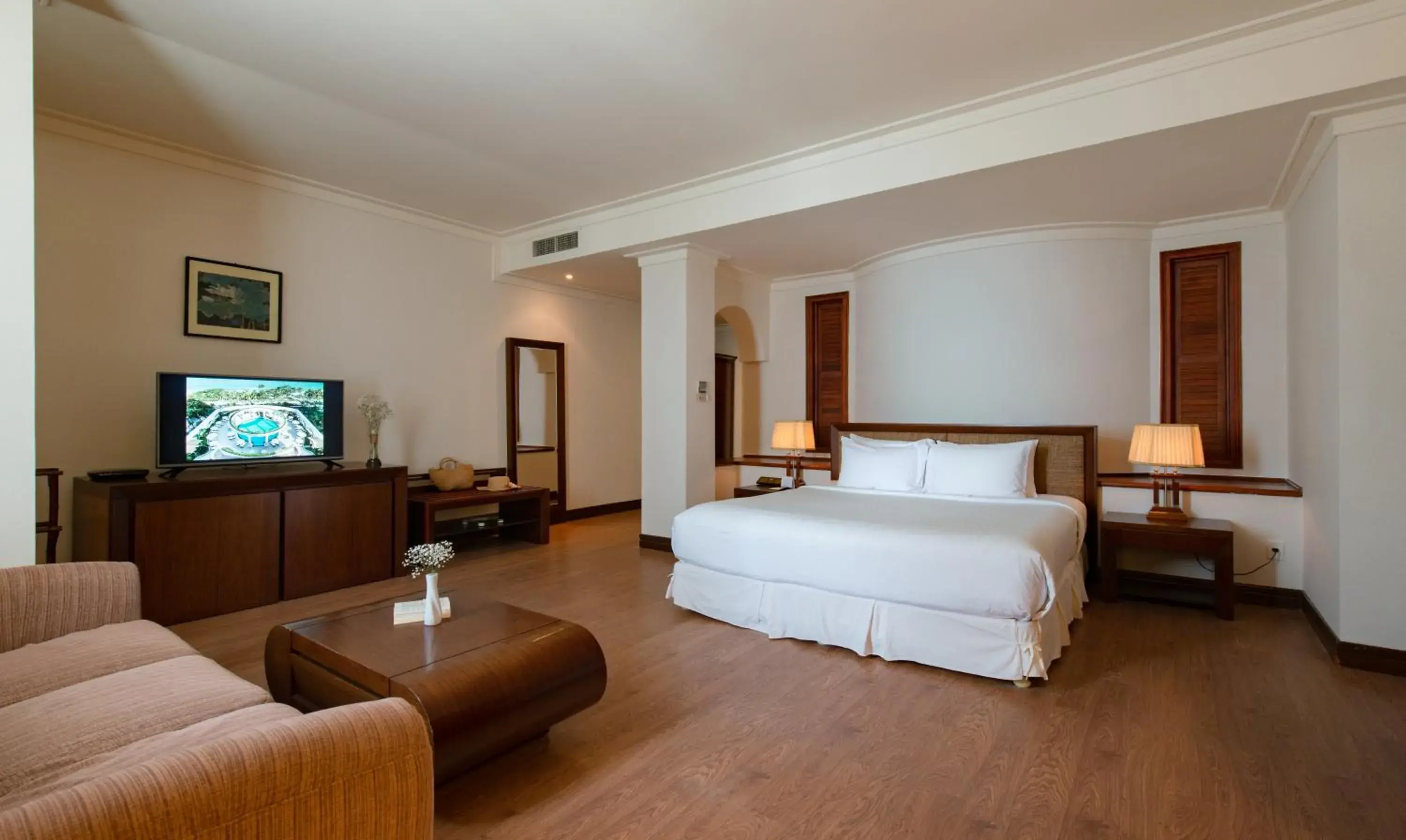 Bedroom in Sunrise Nha Trang Beach Hotel & Spa