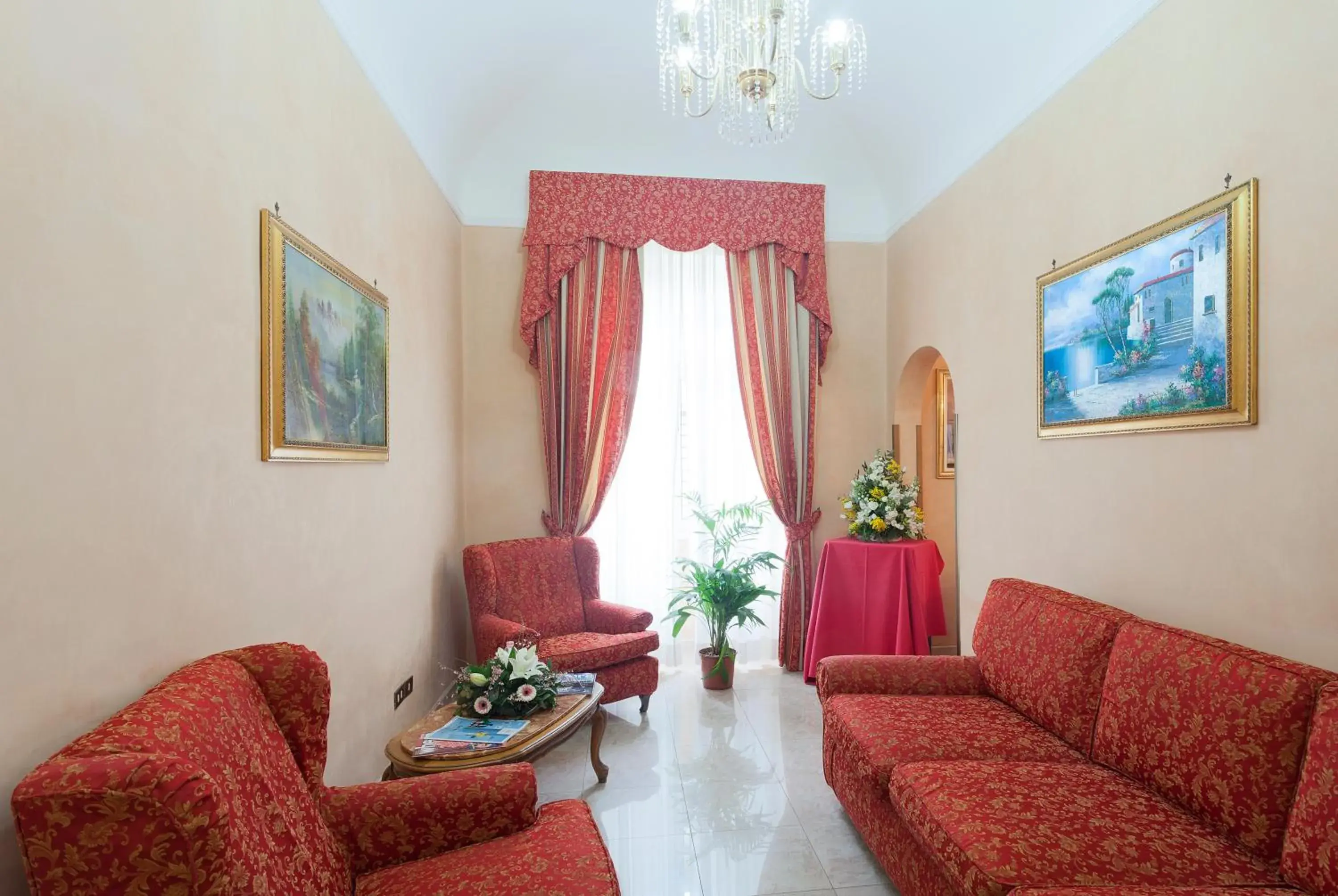 Lobby or reception in Hotel Oriente Lobby or reception in Hotel Oriente