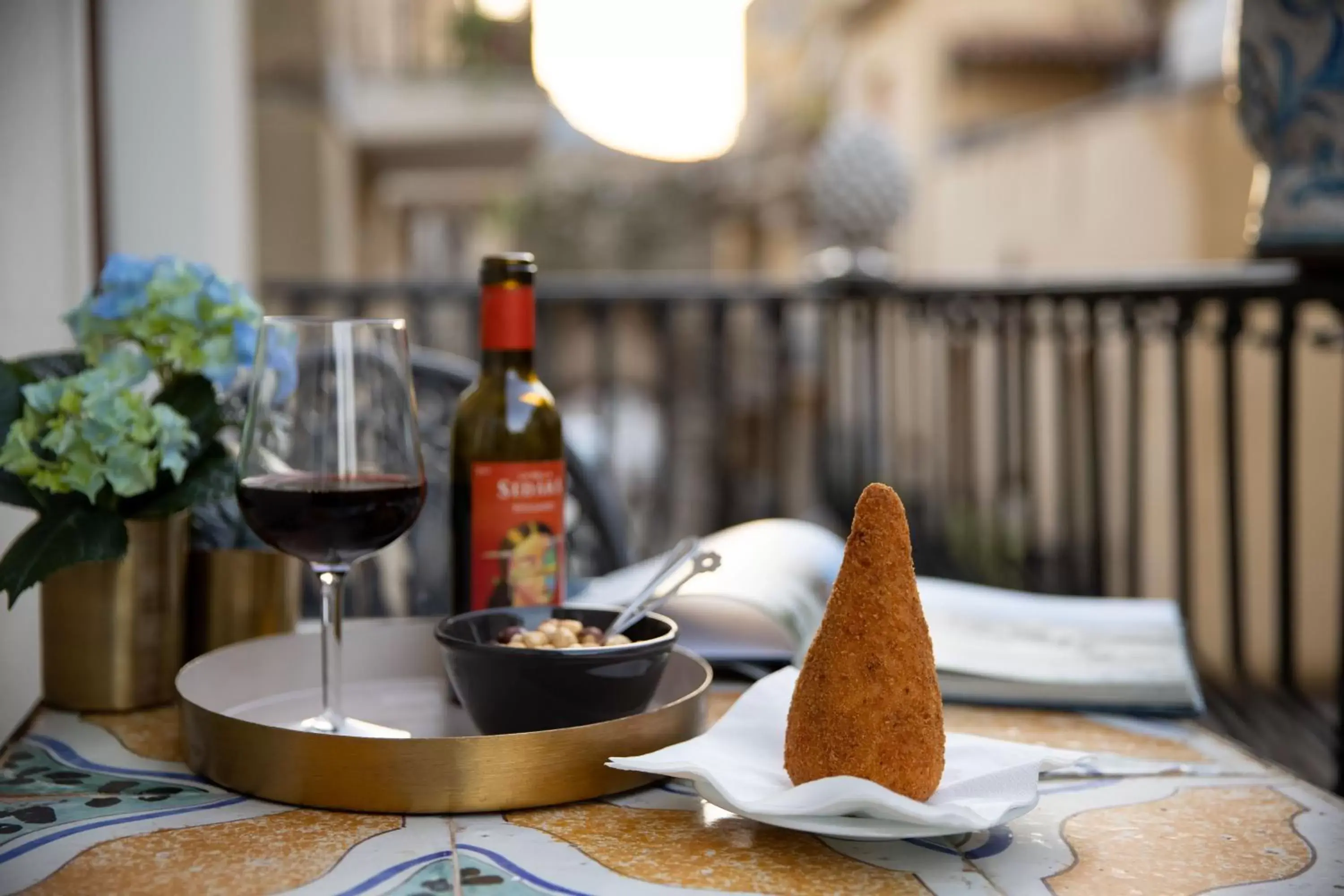 Classic Double Room with Balcony in Taodomus Boutique Hotel Classic Double Room with Balcony in Taodomus Boutique Hotel