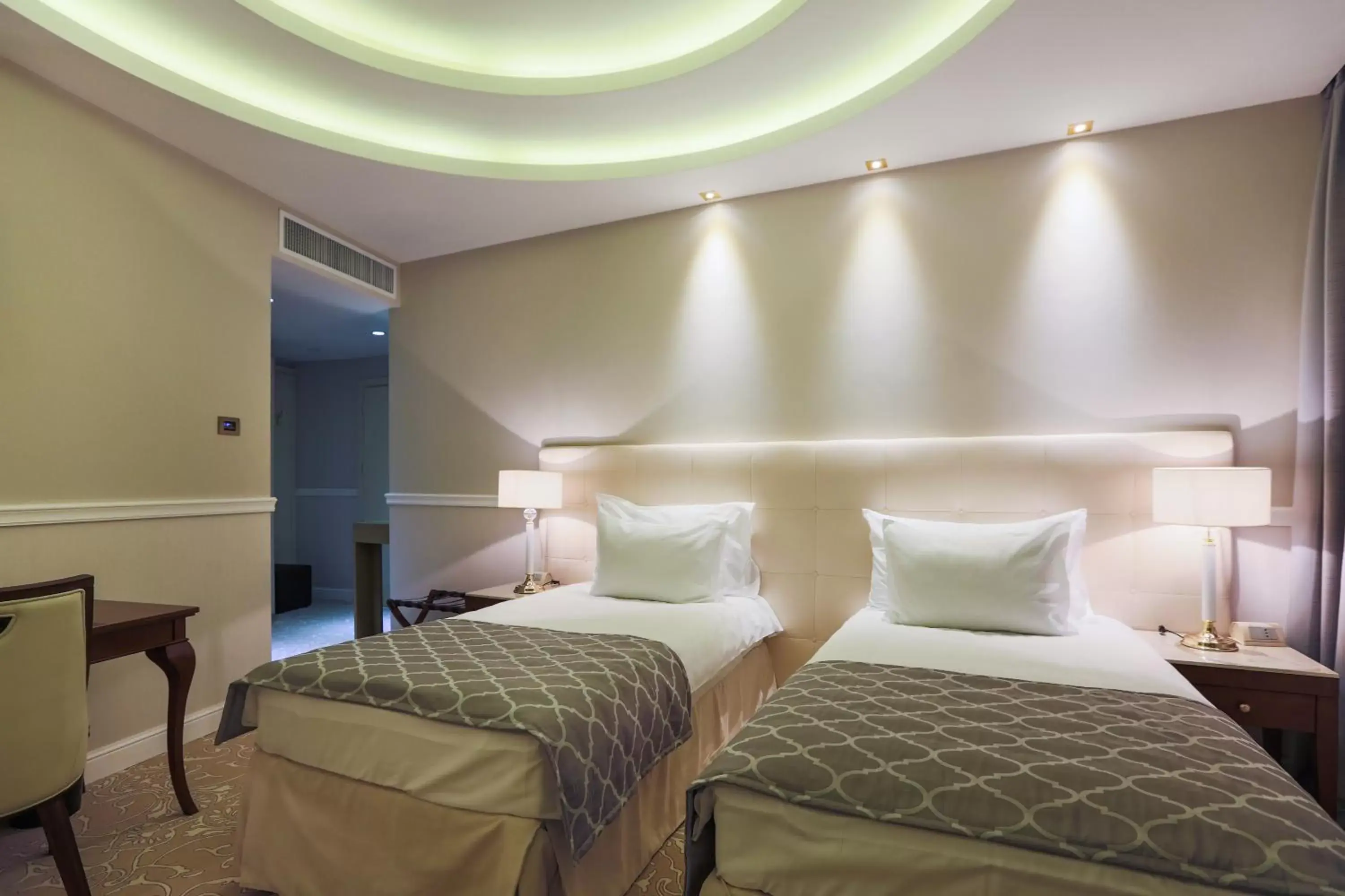 Bed in Hotel International Iasi Bed in Hotel International Iasi