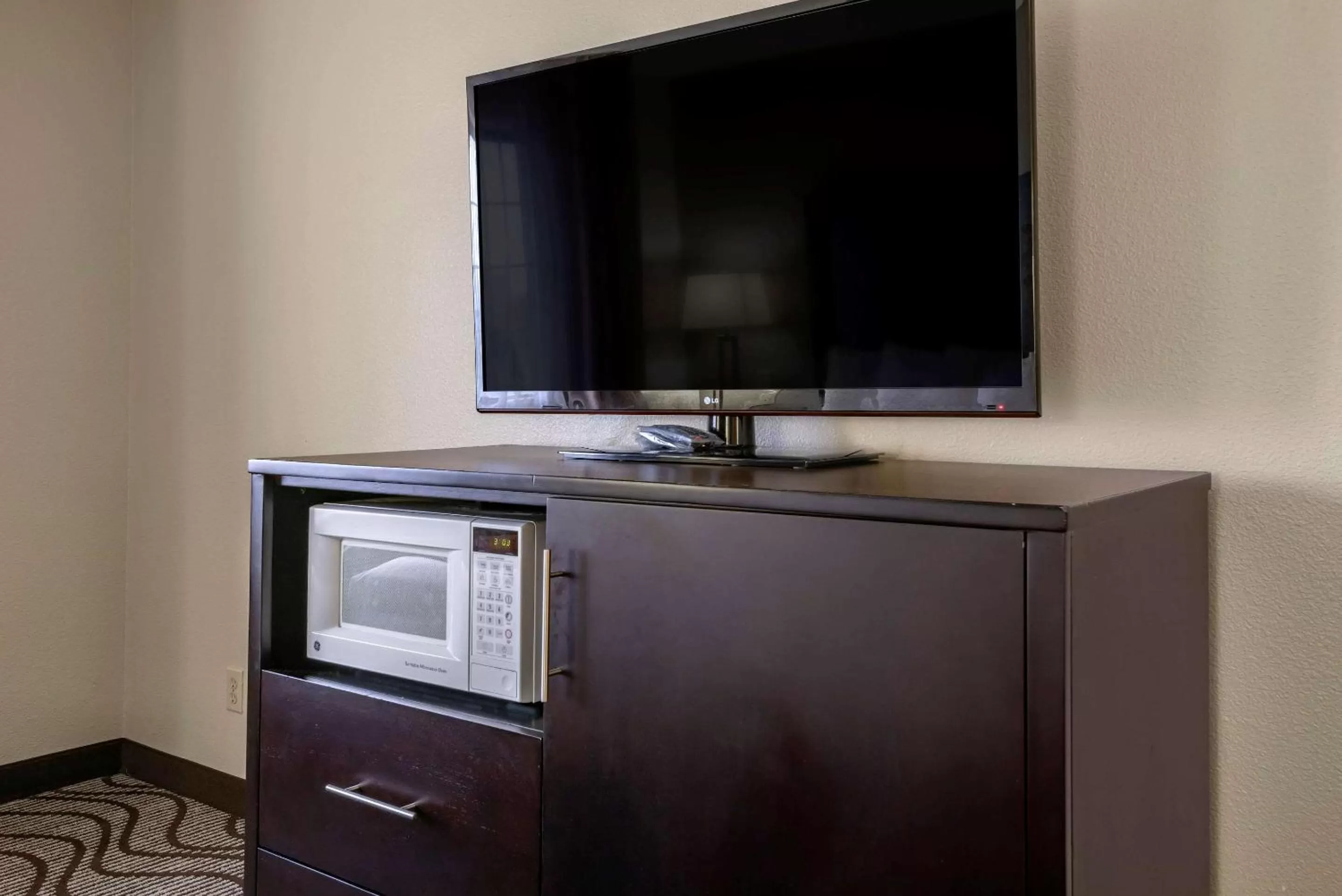 Photo of the whole room in Comfort Inn & Suites