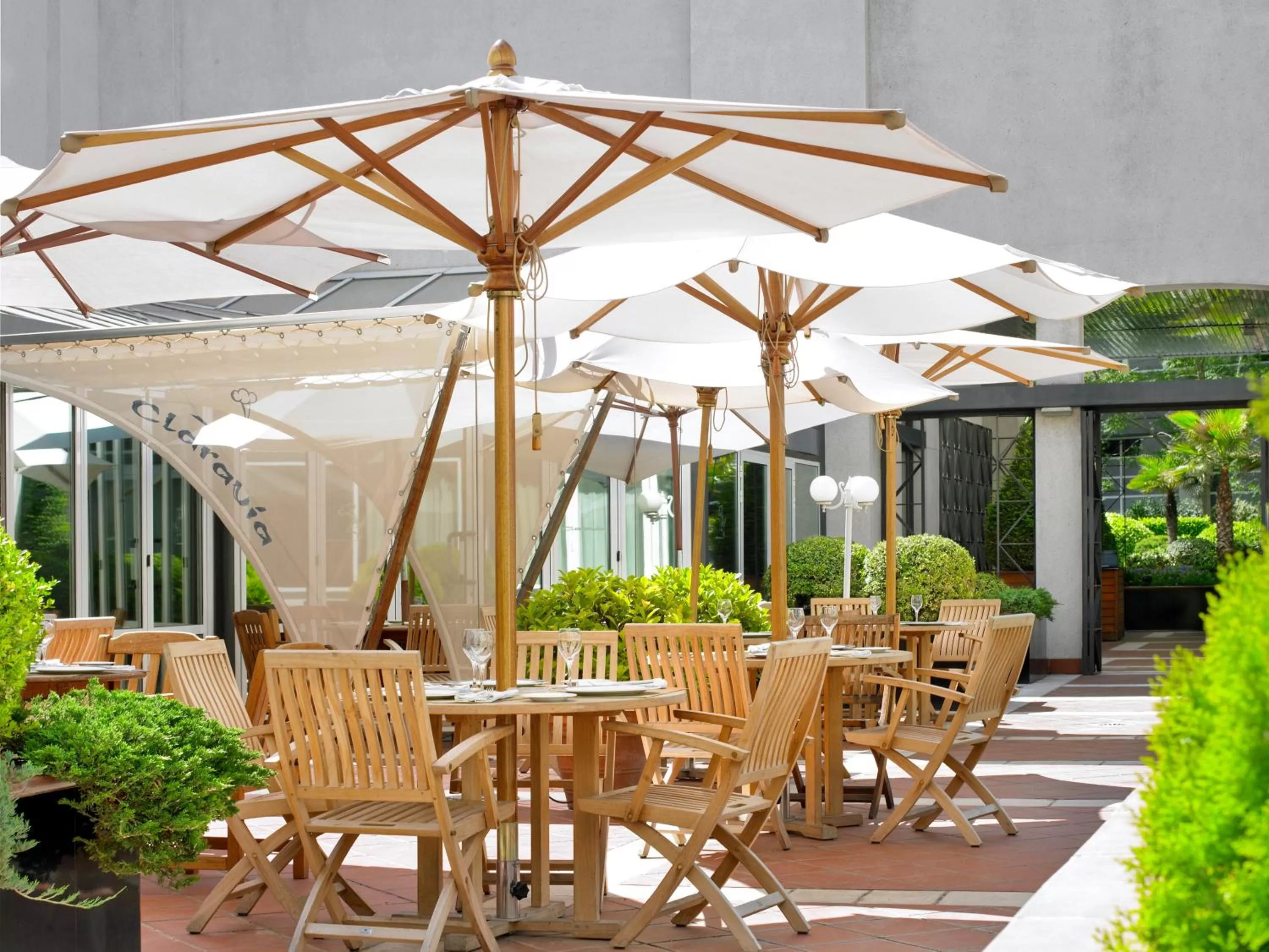 Restaurant/places to eat in Novotel Campo De Las Naciones