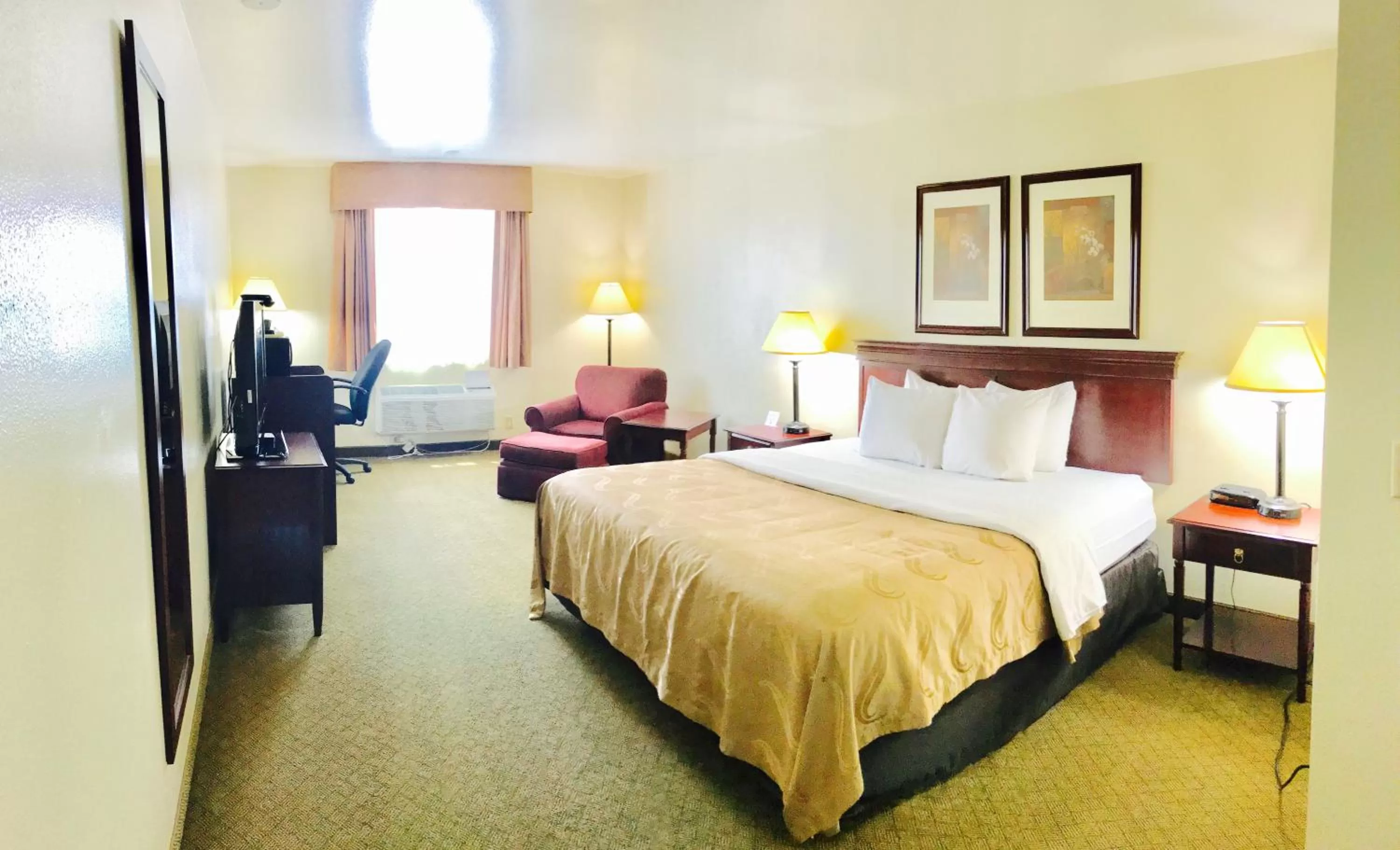 Photo of the whole room, Bed in Quality Inn Price Gateway to Moab National Parks