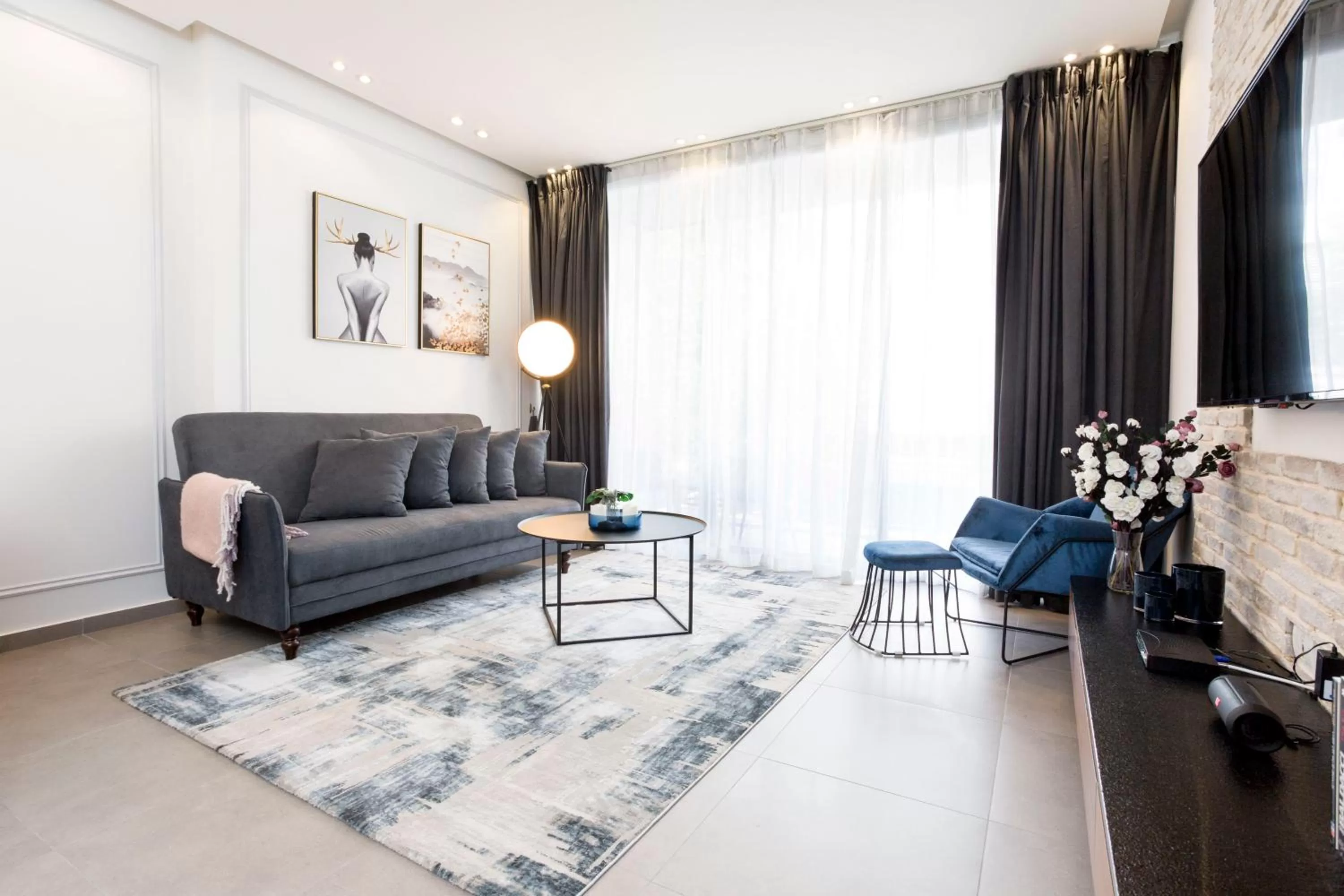 Seating Area in Emilia TLV