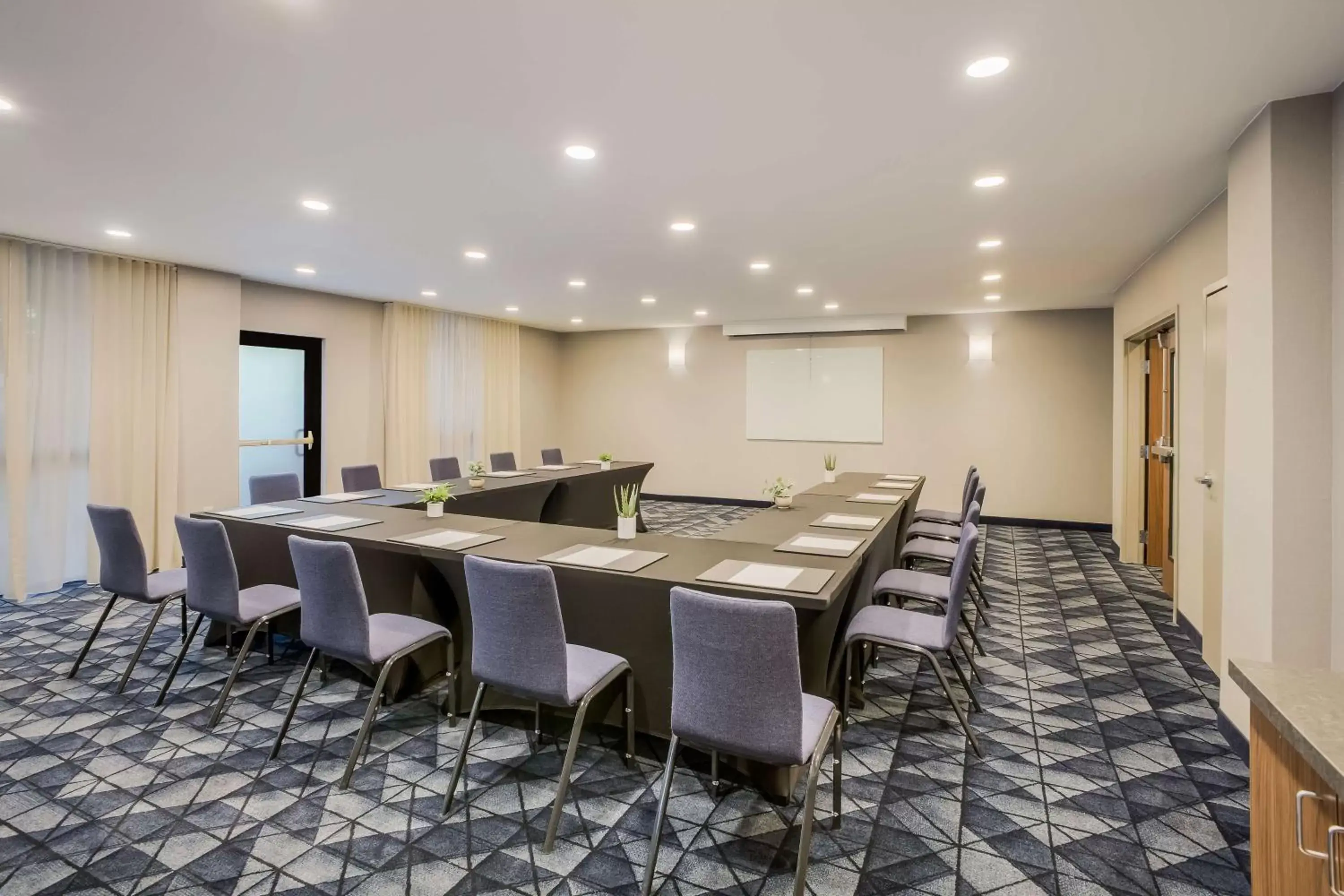 Meeting/conference room in Sonesta Select Phoenix Chandler