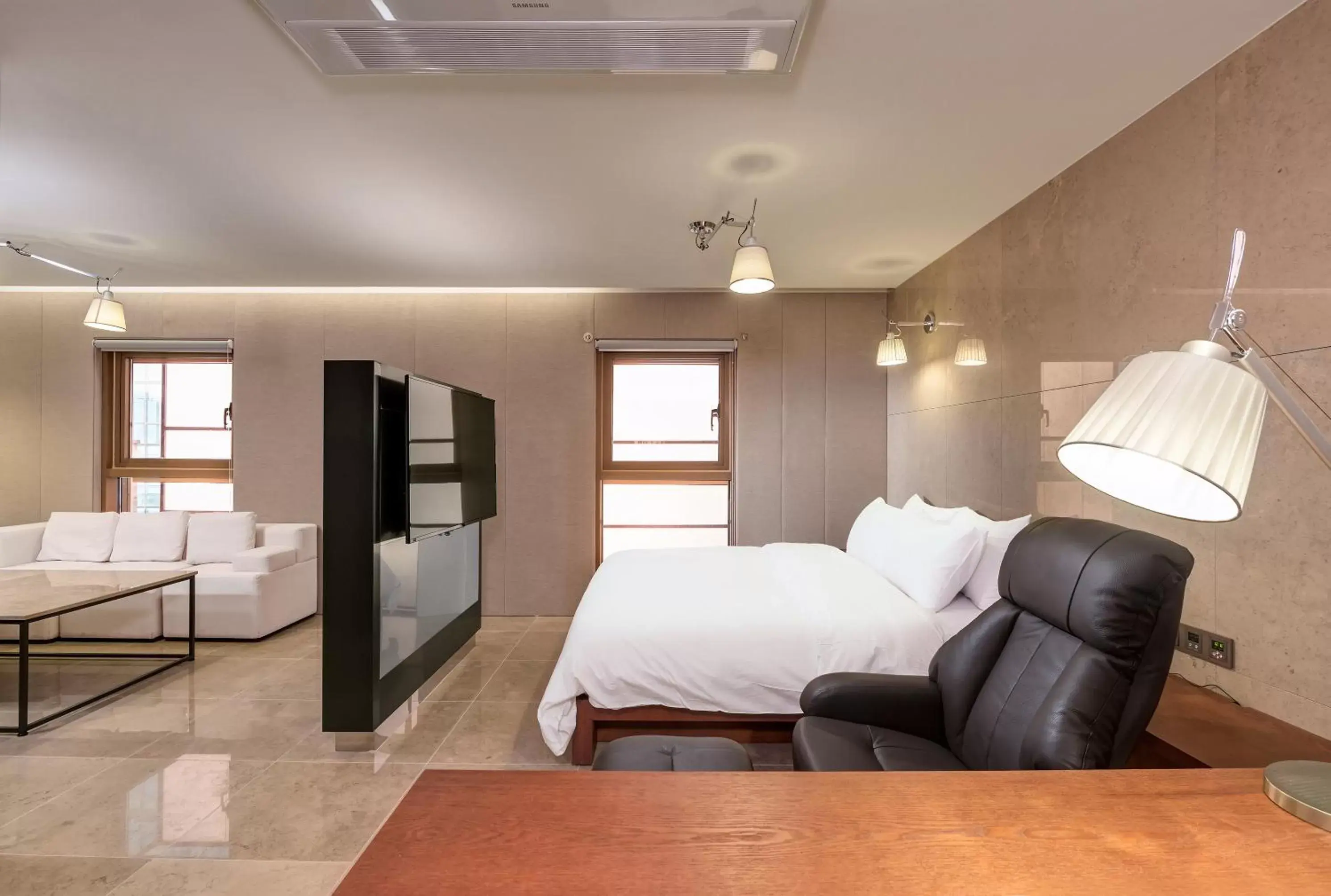 Bedroom, Seating Area in Capace Hotel Gangnam