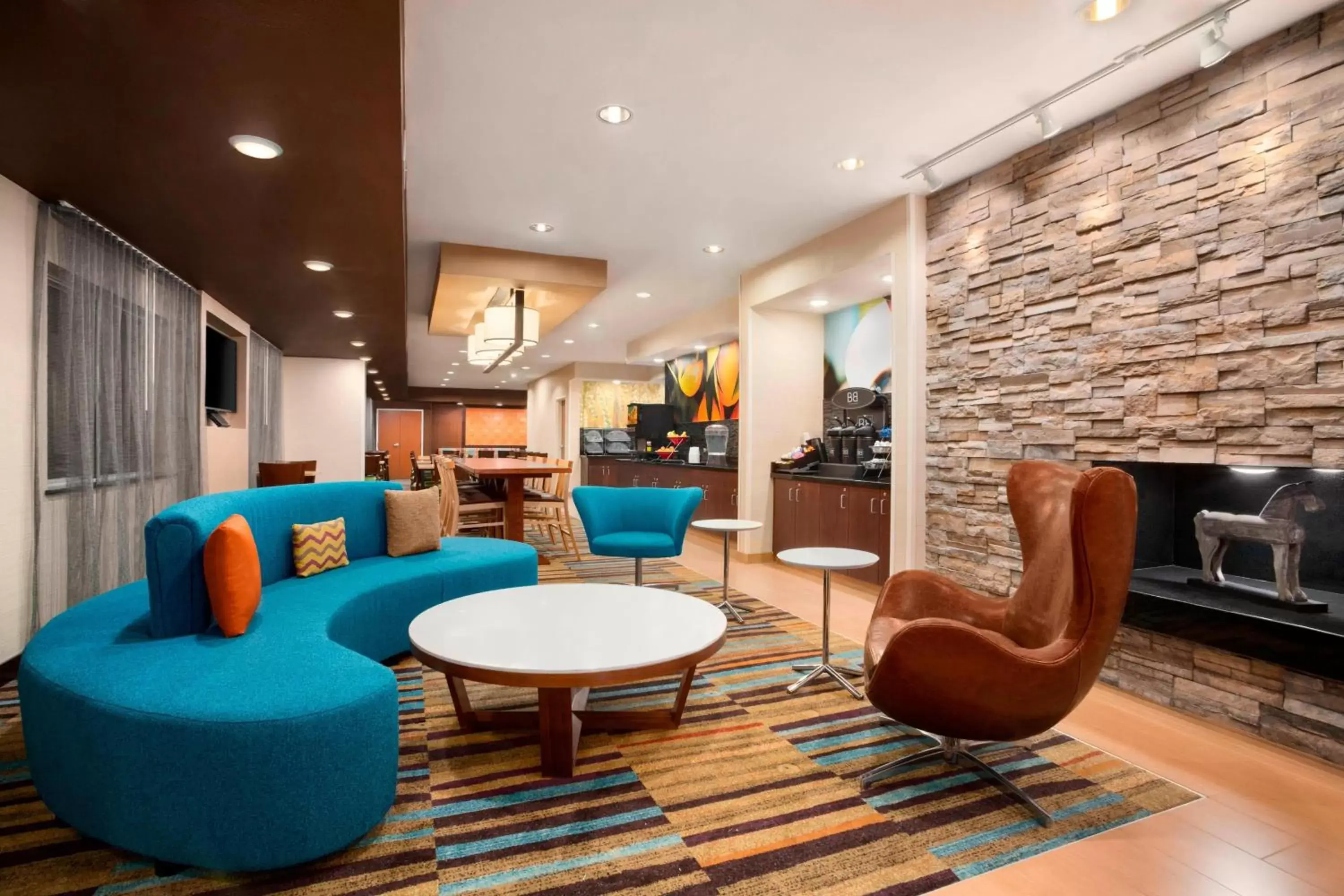 Lobby or reception, Lounge/Bar in Fairfield Inn & Suites Minneapolis-St. Paul Airport