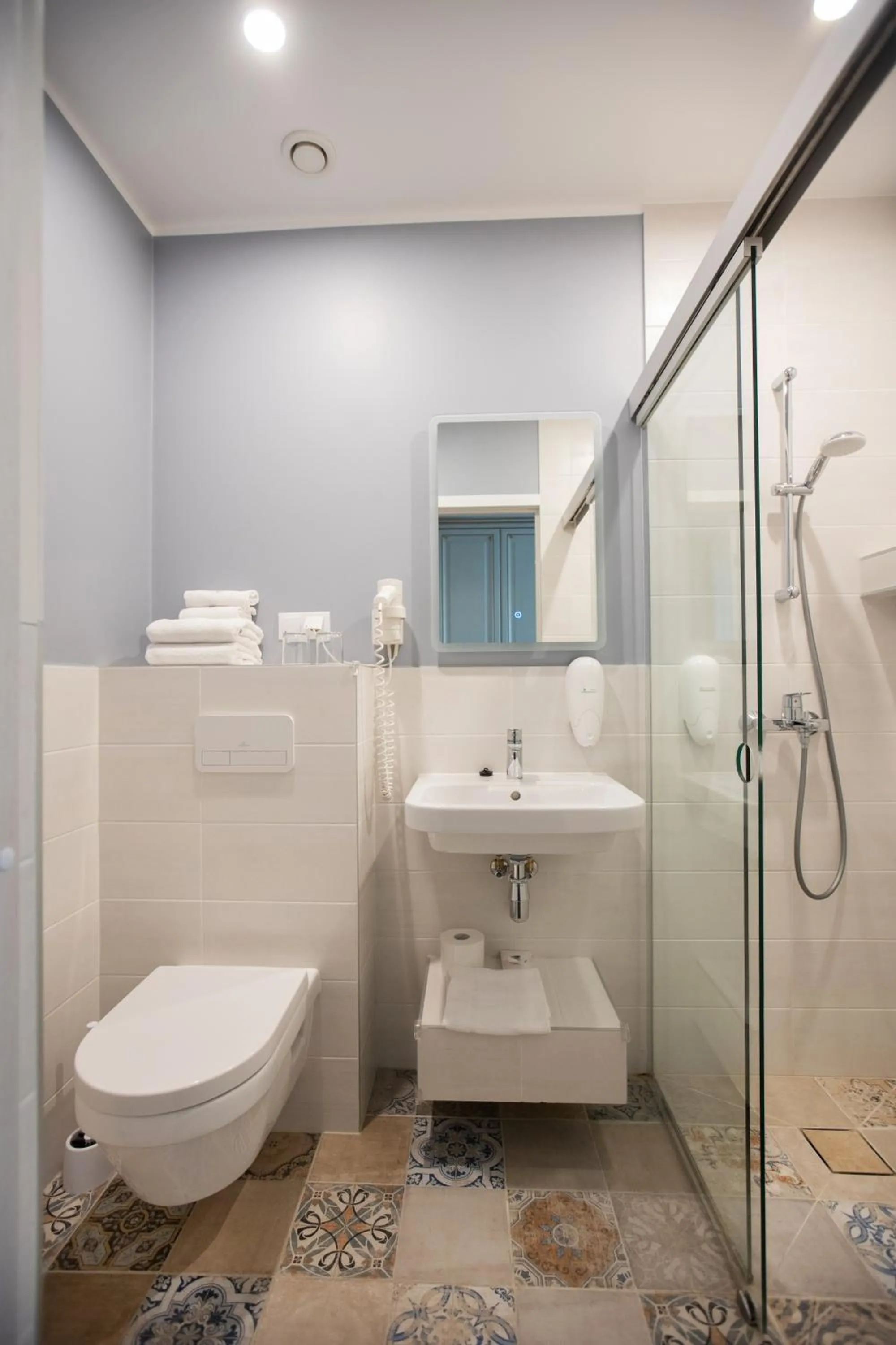 Shower in Hotel St. Barbara