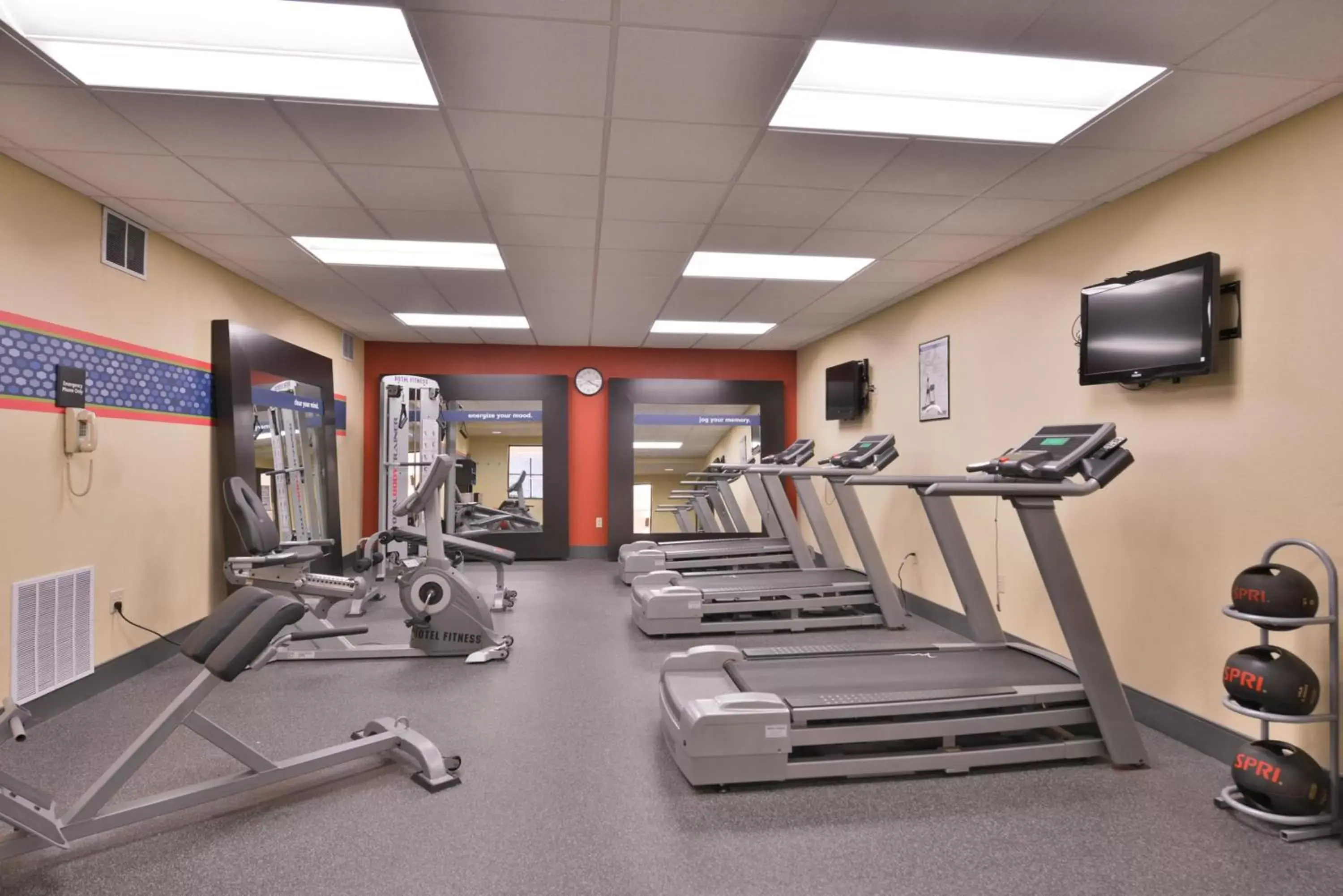 Fitness centre/facilities, Fitness Center/Facilities in McKnight Hotel