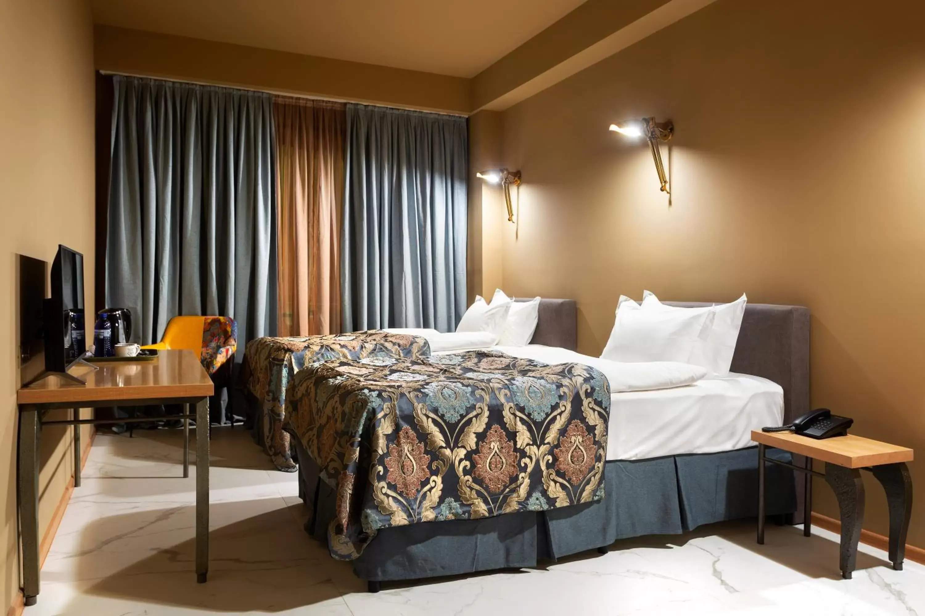 Budget Twin Room in Brim Hotel Budget Twin Room in Brim Hotel