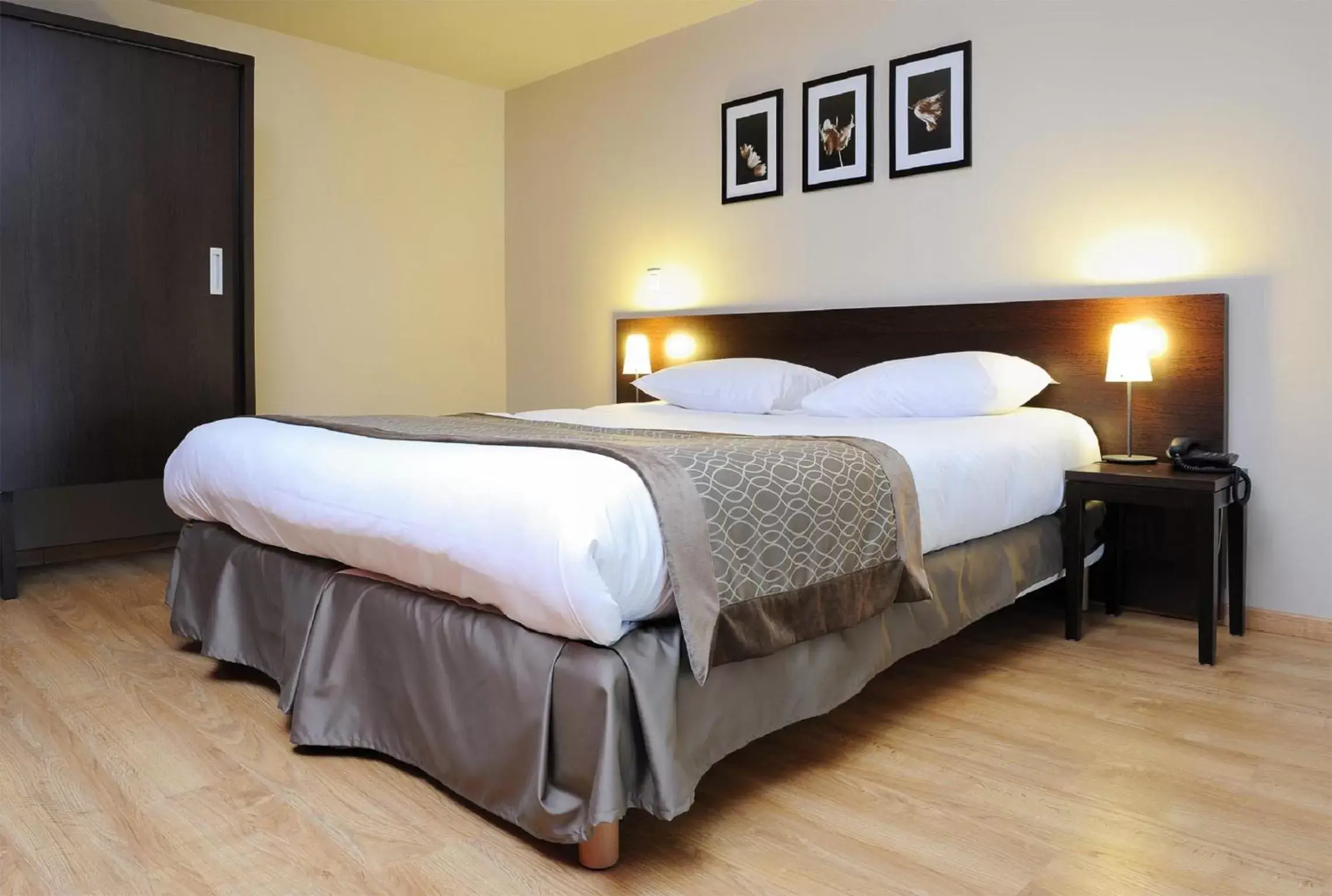 Bedroom, Bed in Residhome Grenoble Caserne De Bonne