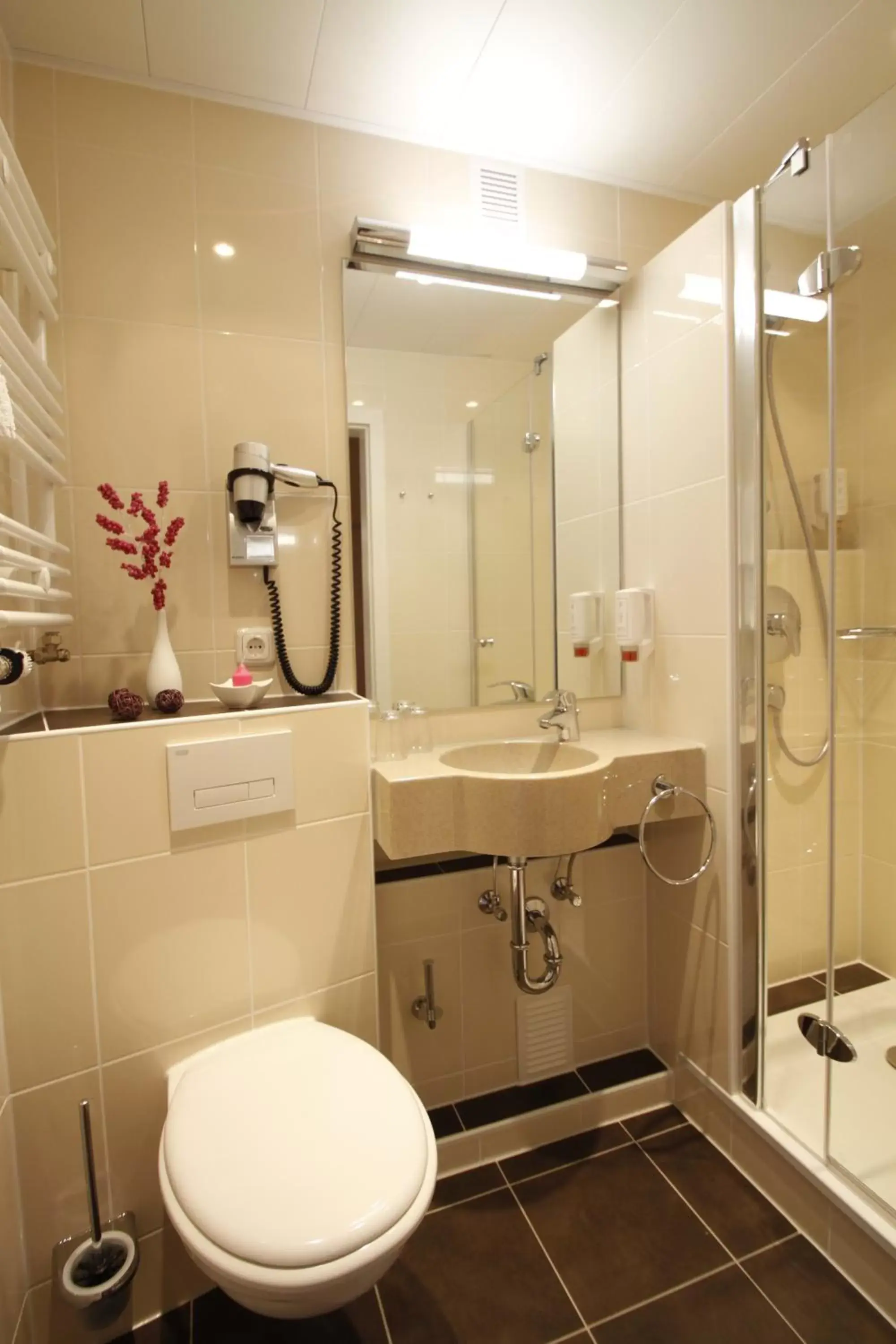 Bathroom in Hotel Kaiserhof Wesel Bathroom in Hotel Kaiserhof Wesel