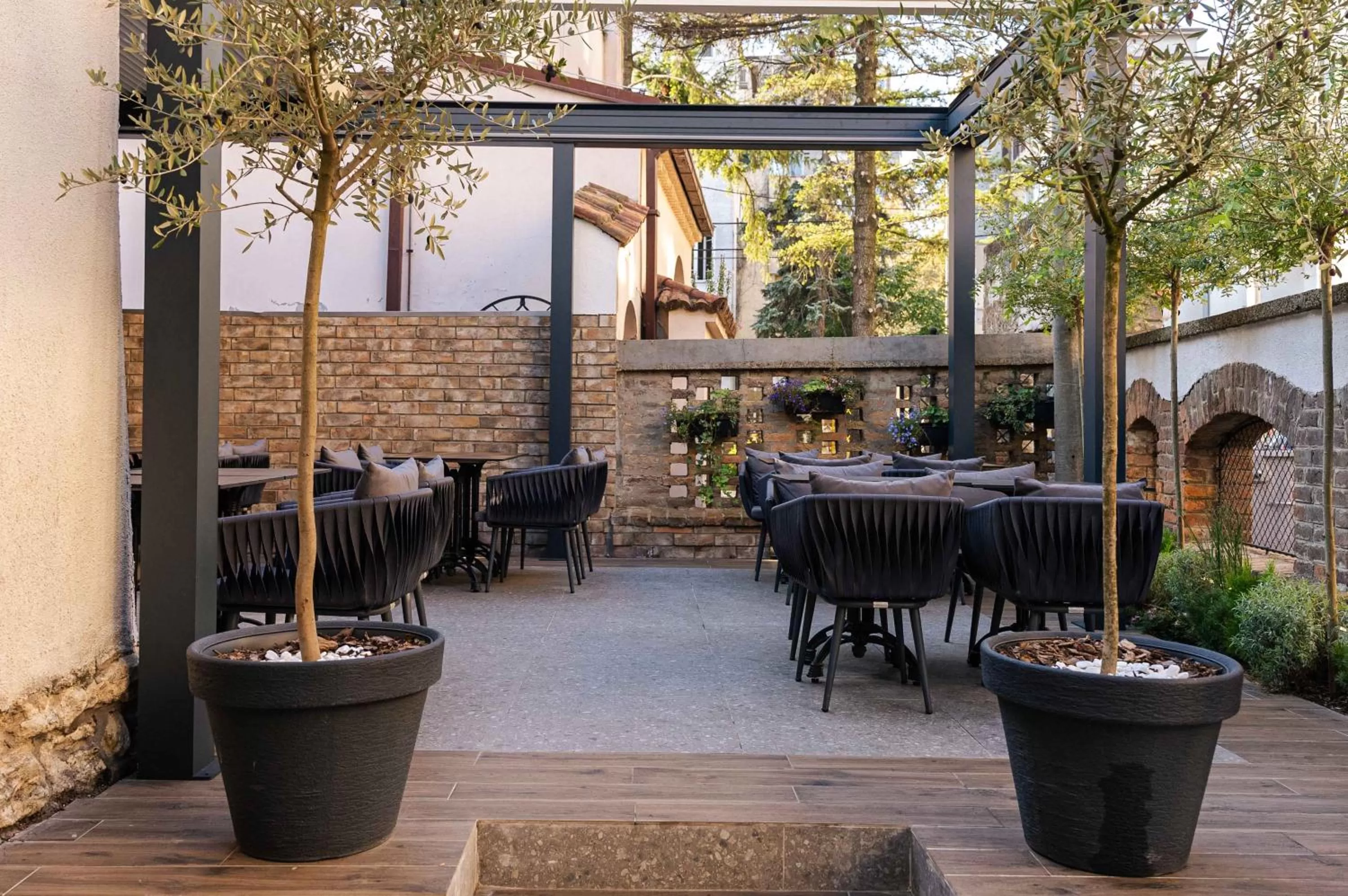 Patio in Hotel Dum by Muskat