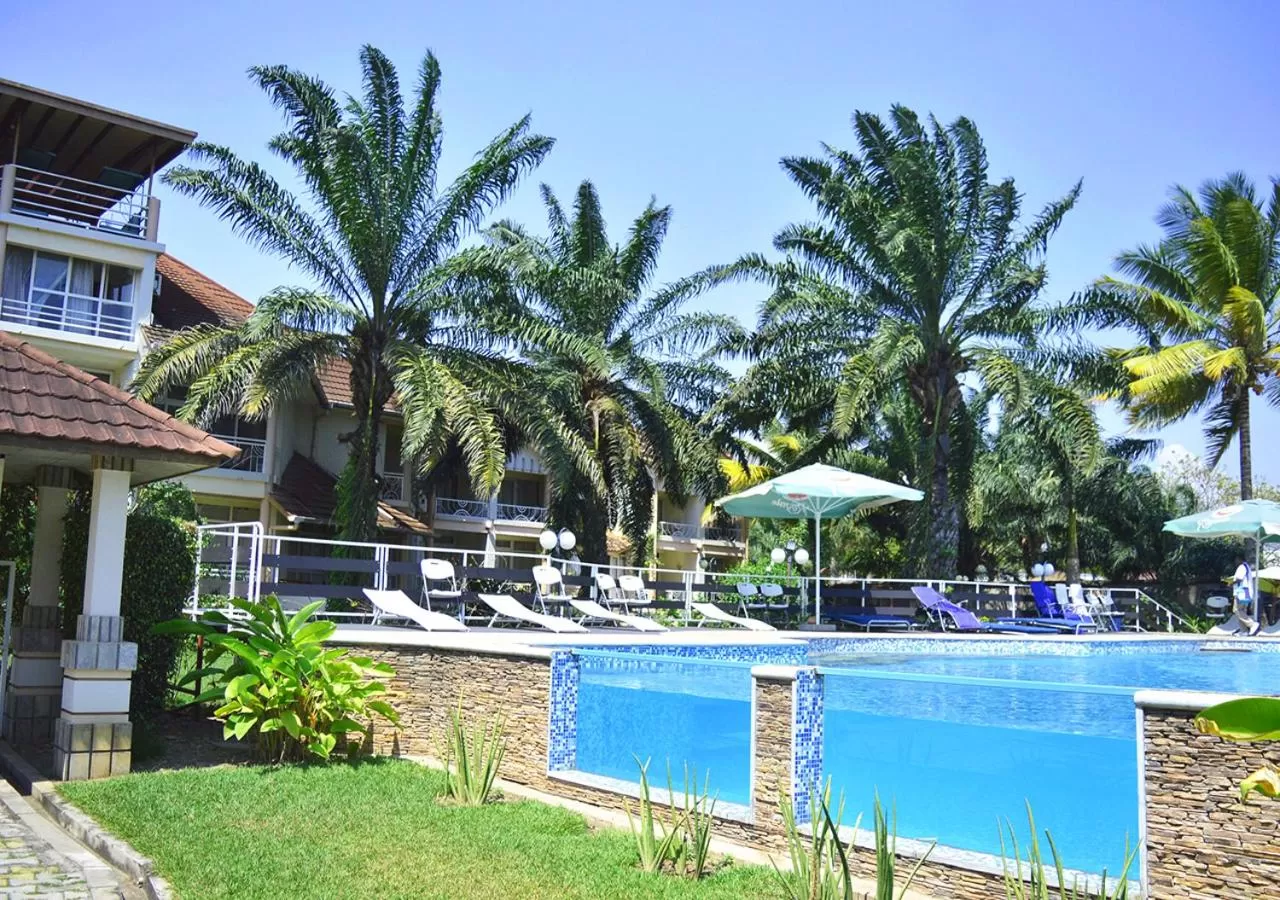 Pool view in Hotel Safari Gate