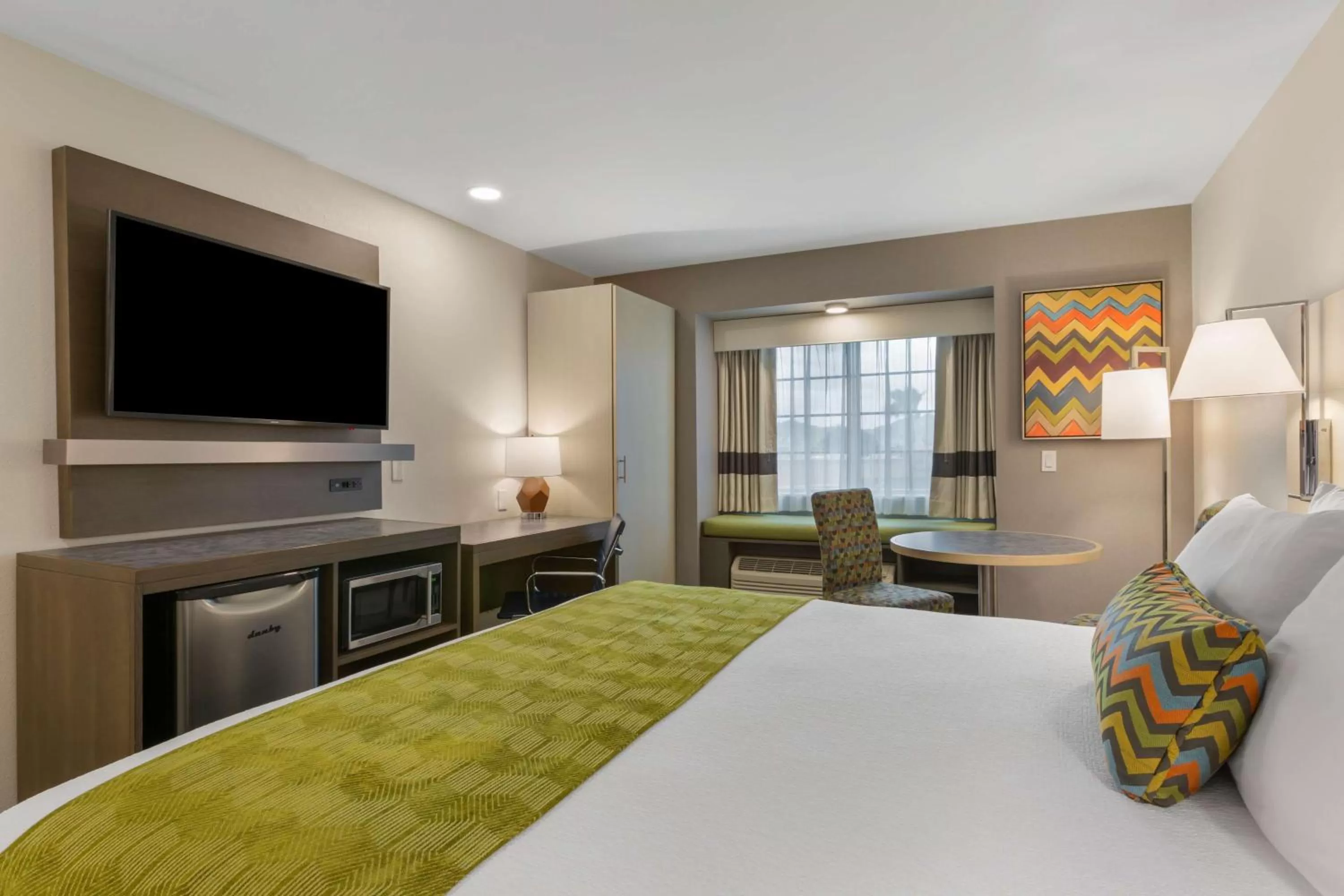 Bedroom, Bed in Best Western Plus Yuma Foothills Inn & Suites