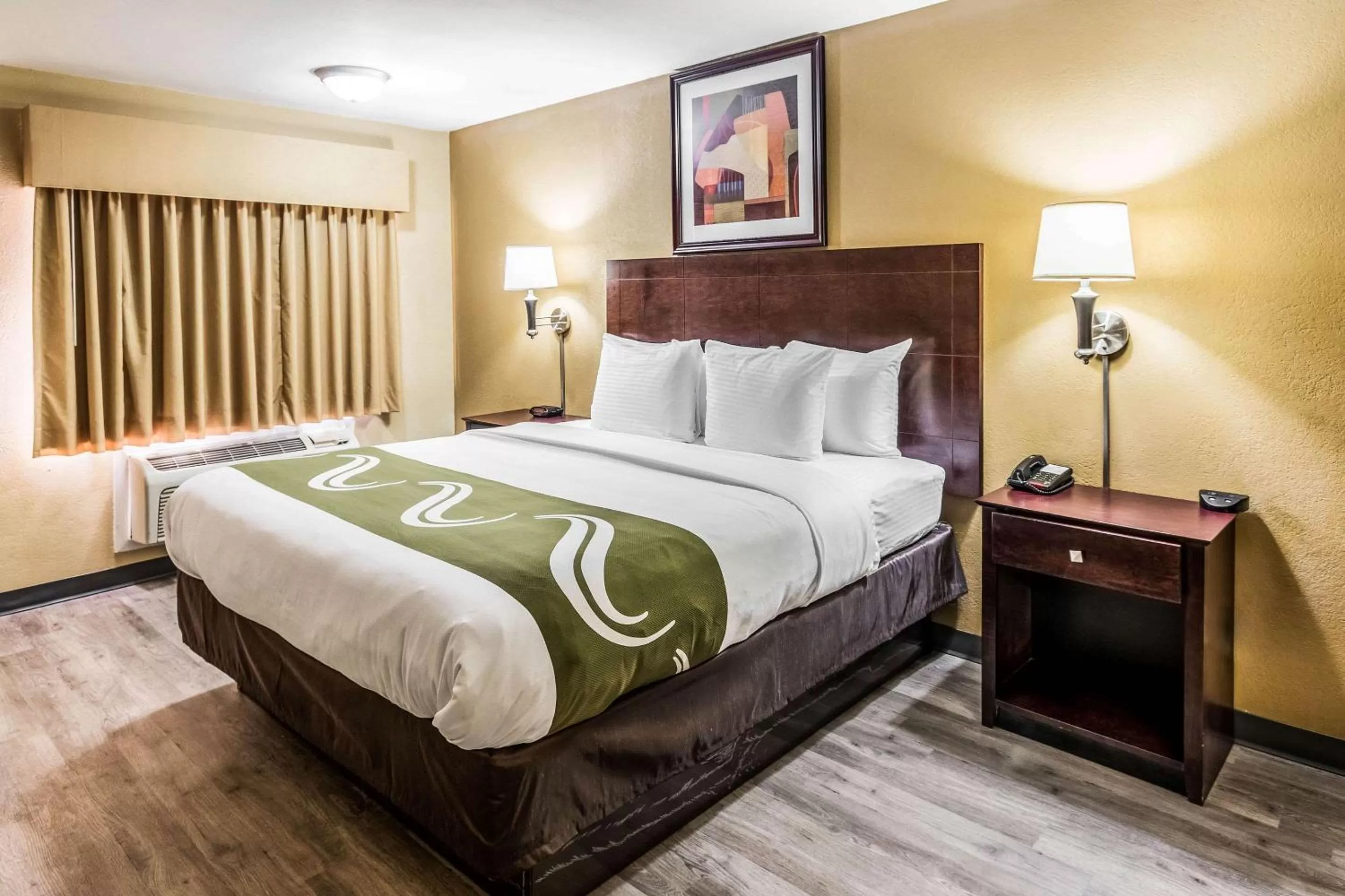 Photo of the whole room, Bed in Quality Inn Corsicana