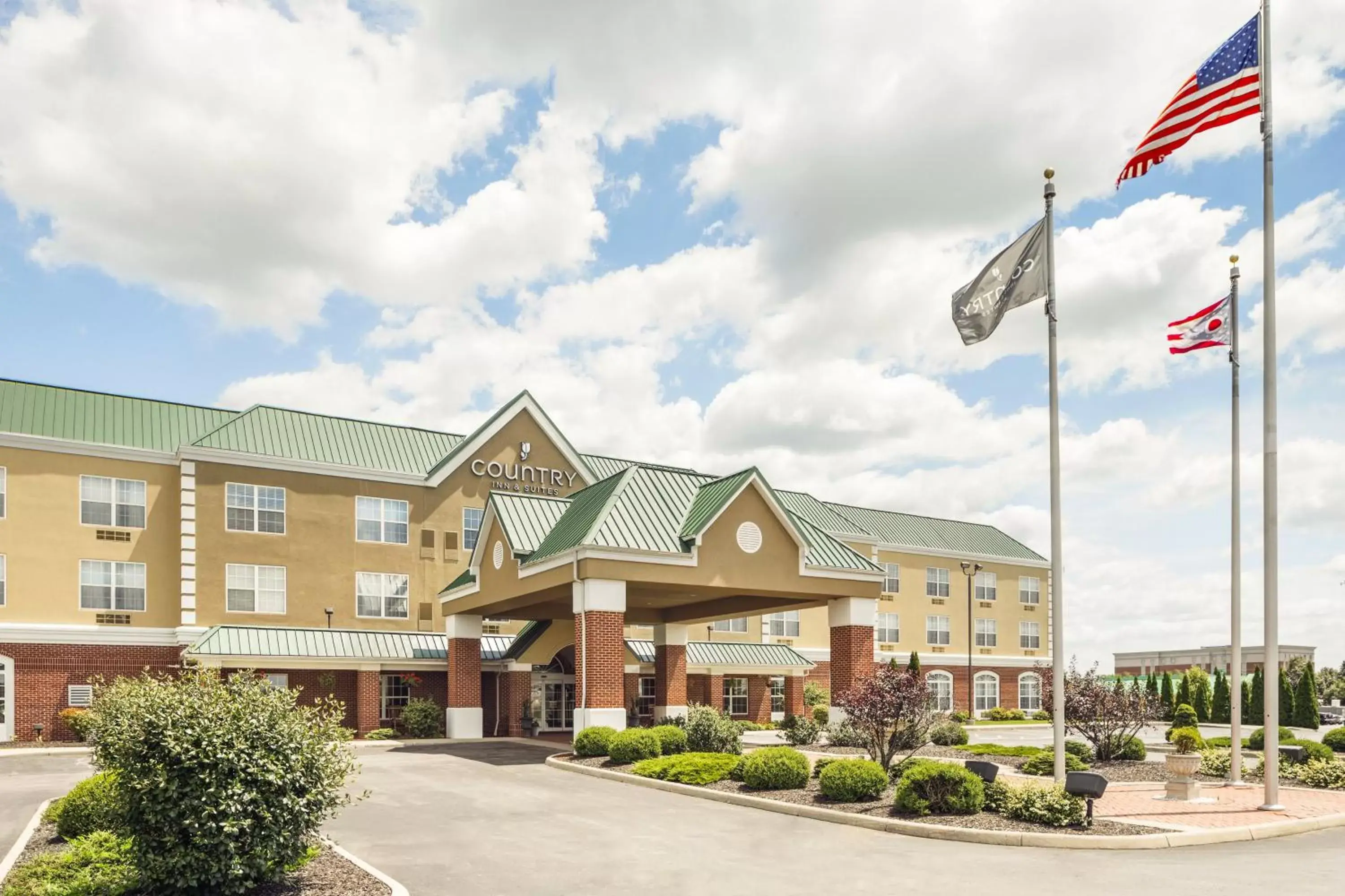 Facade/entrance, Property Building in Country Inn & Suites by Radisson, Findlay, OH