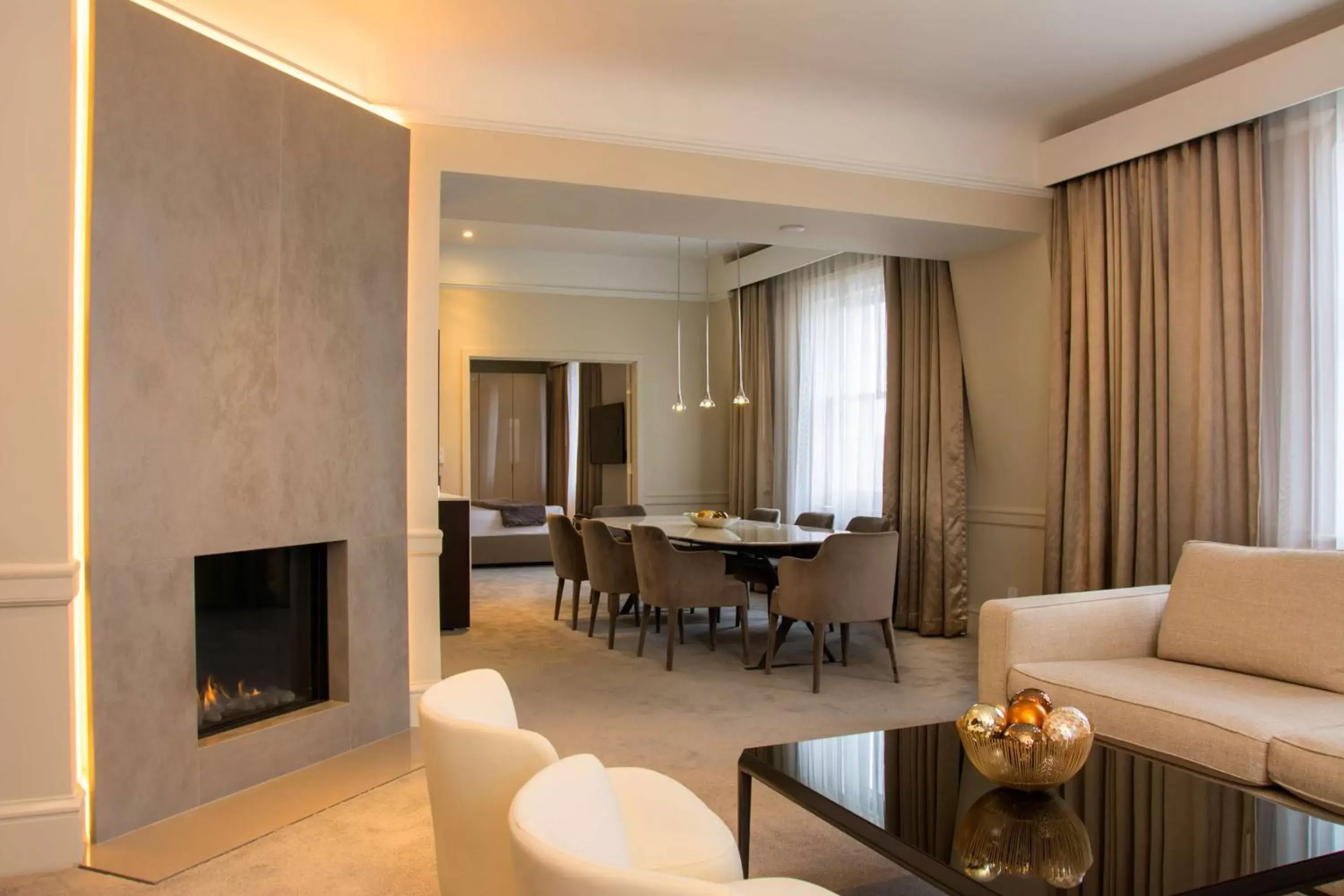 Living room in The Benson Portland, Curio Collection by Hilton Living room in The Benson Portland, Curio Collection by Hilton