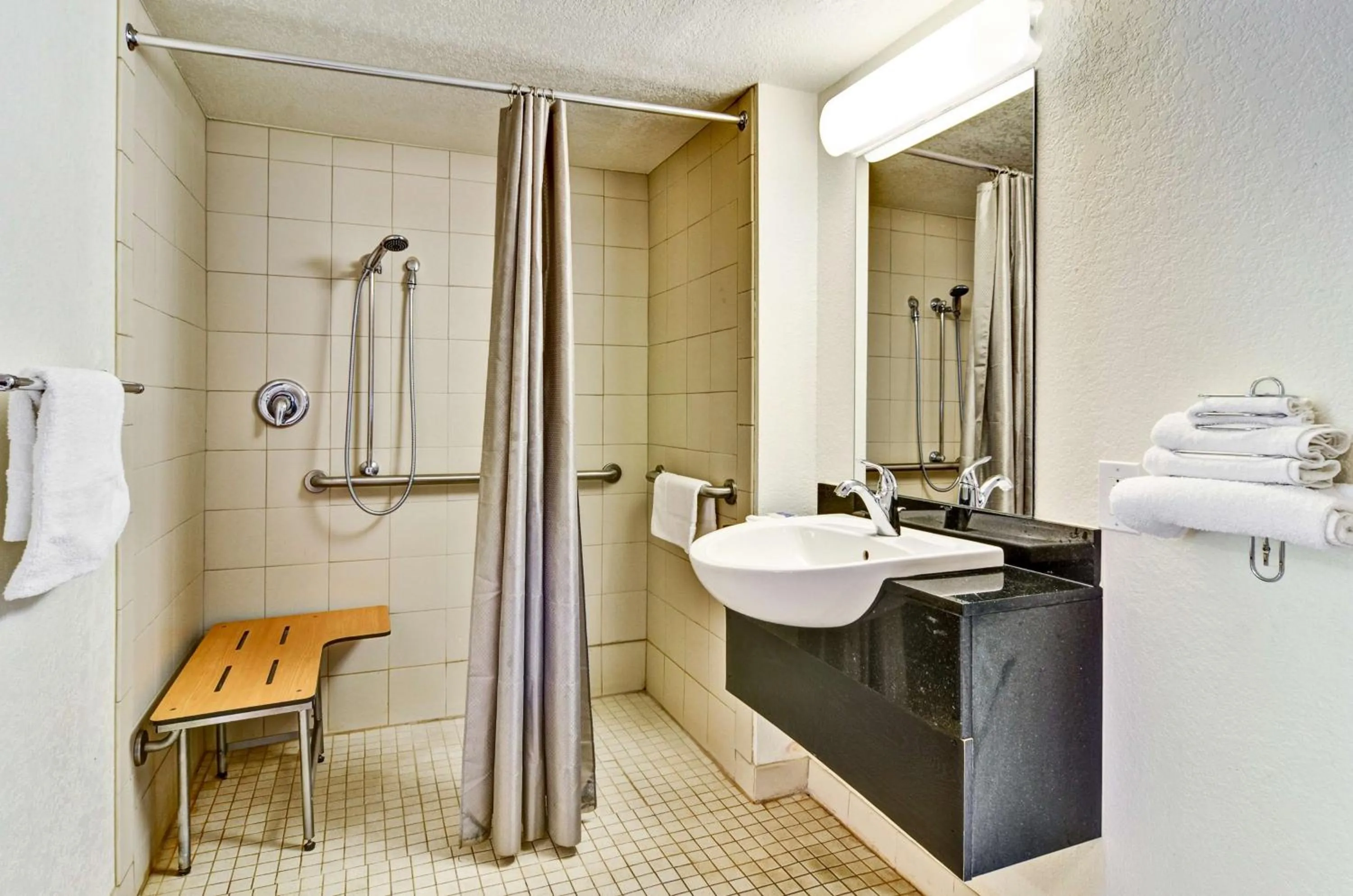 Bathroom in Motel 6-Pittsburgh, PA - Crafton
