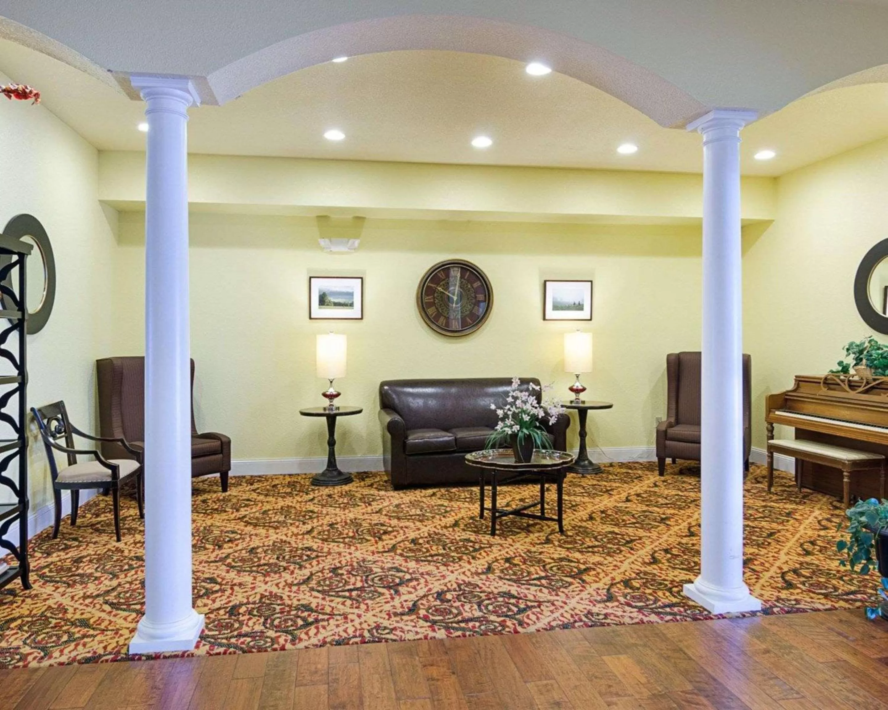 Lobby or reception in Comfort Inn & Suites Orange - Montpelier