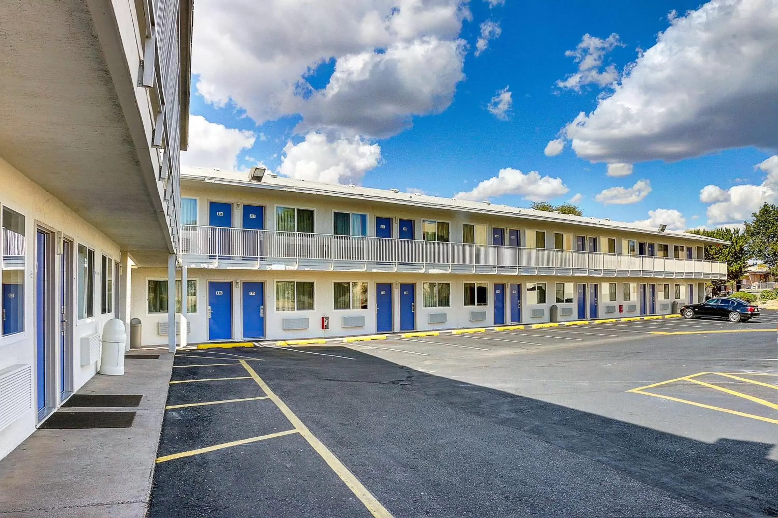 Property Building in Motel 6 Santa Fe