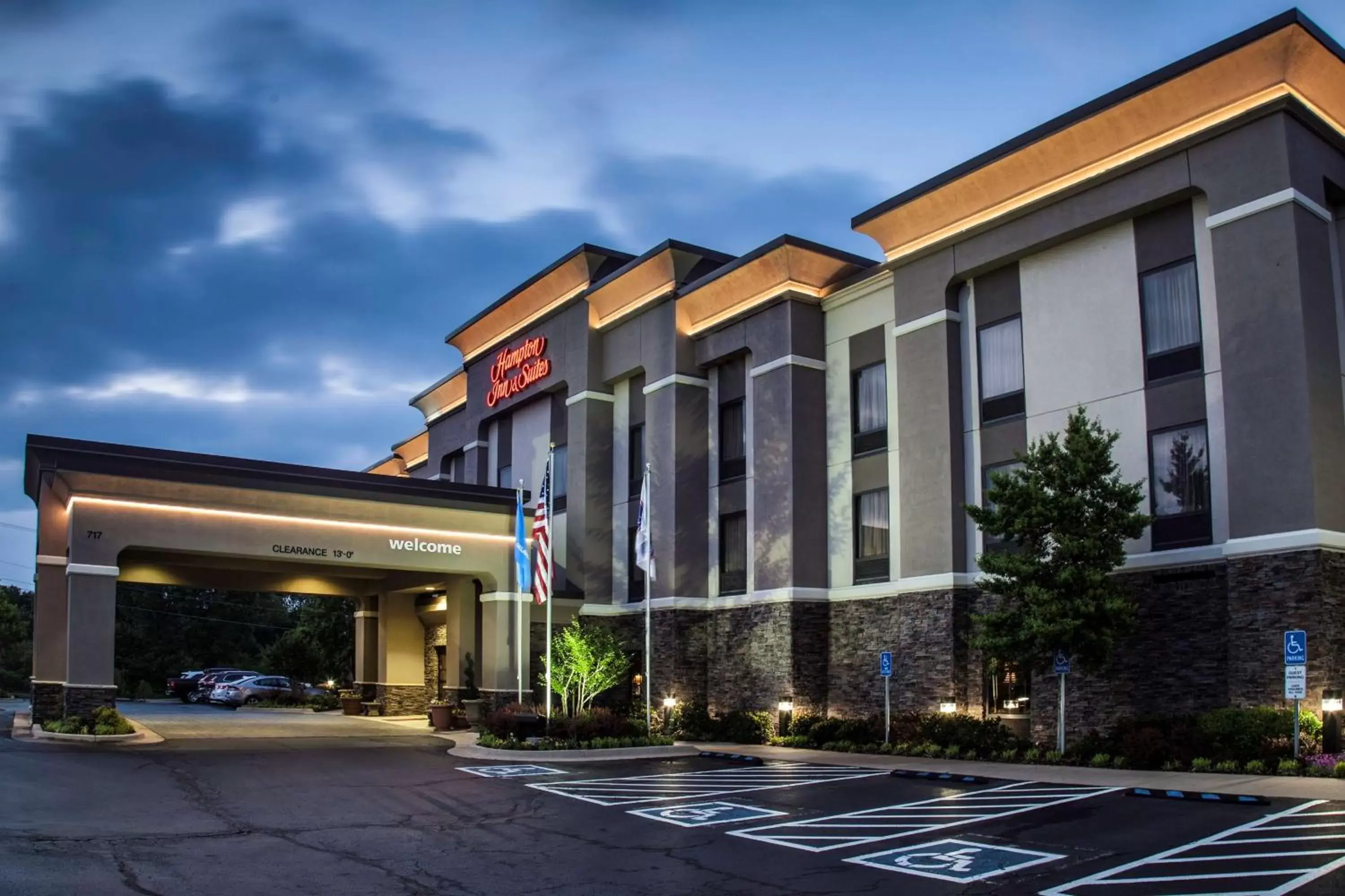 Property building in Hampton Inn & Suites Stillwater Property building in Hampton Inn & Suites Stillwater