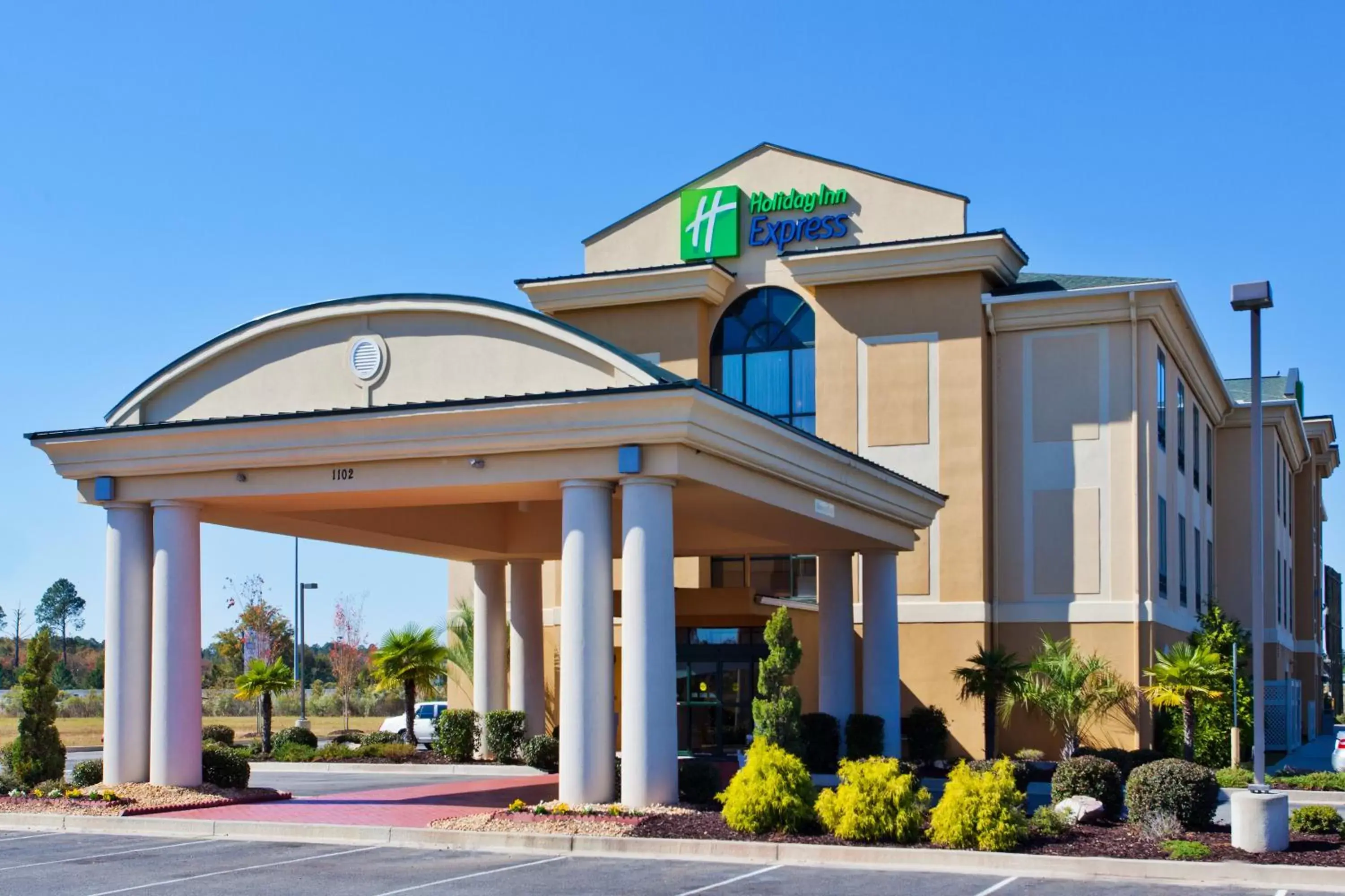 Property Building in Holiday Inn Express Hotel & Suites Cordele North, an IHG Hotel