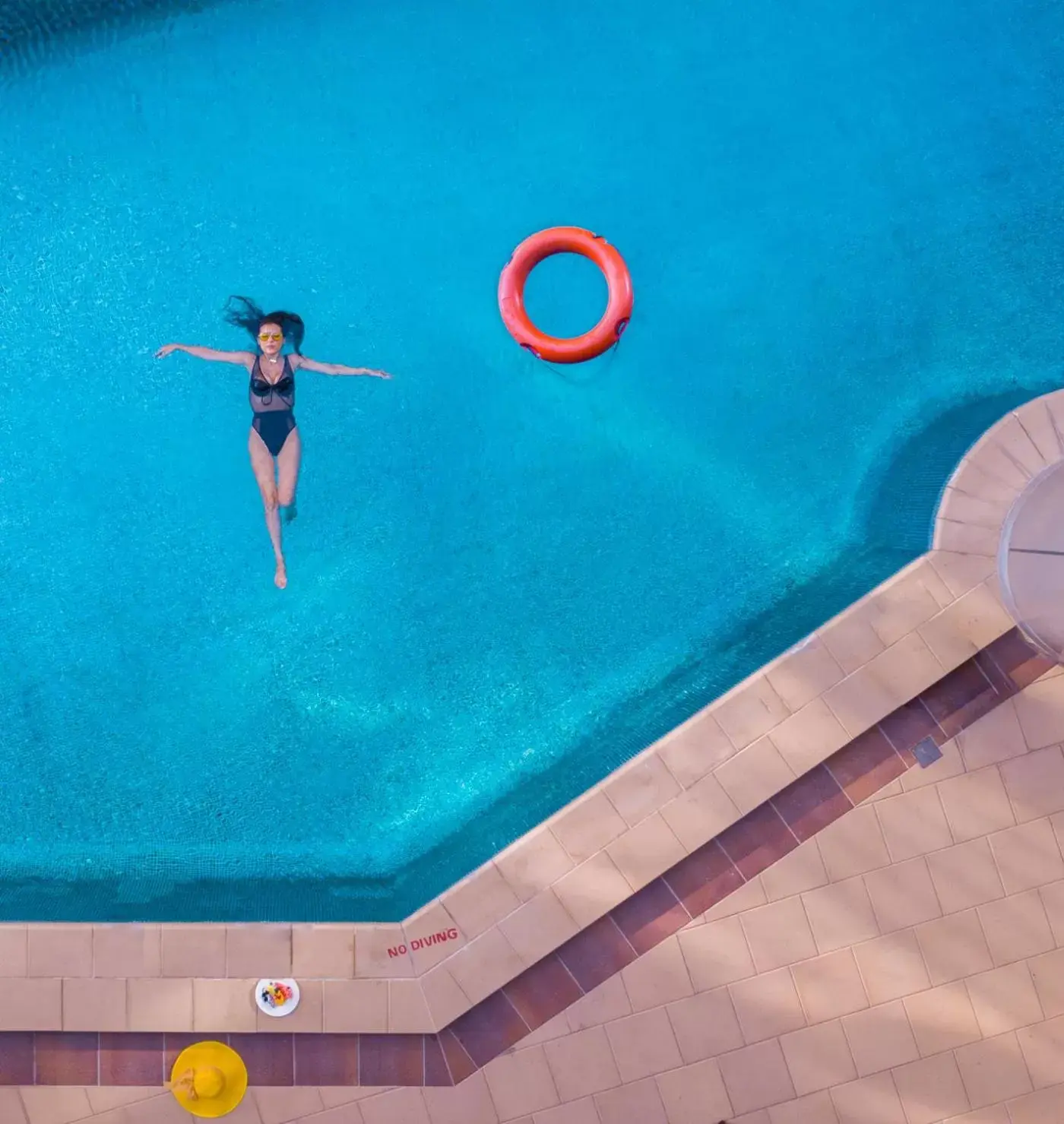 Pool view, Swimming Pool in Grand Millennium Dubai