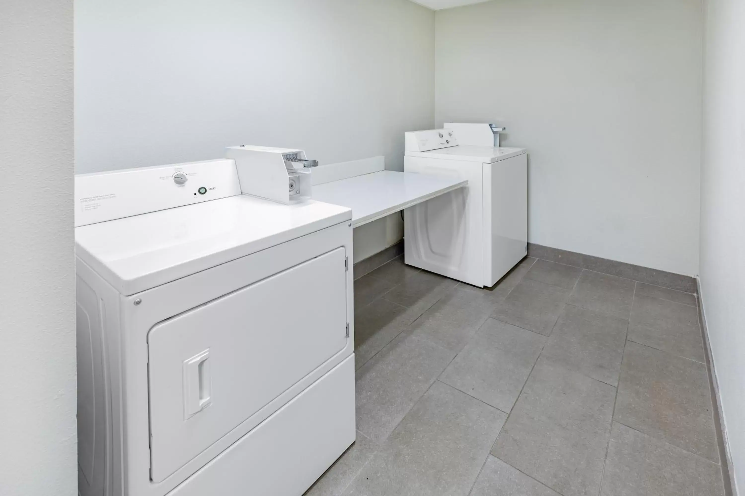 laundry, Bathroom in La Quinta by Wyndham Houston Southwest