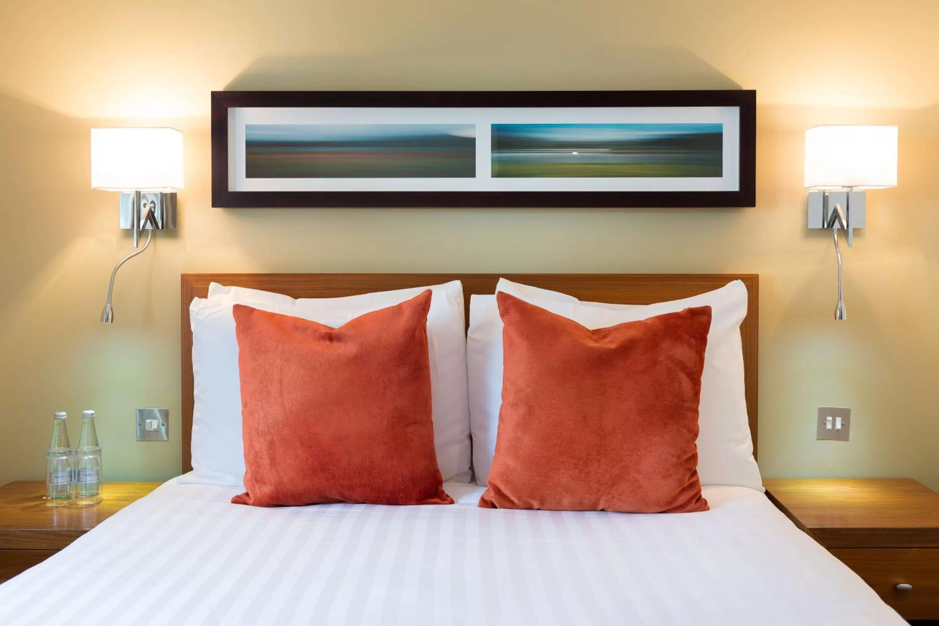 Photo of the whole room, Bed in Best Western The Rose & Crown Hotel